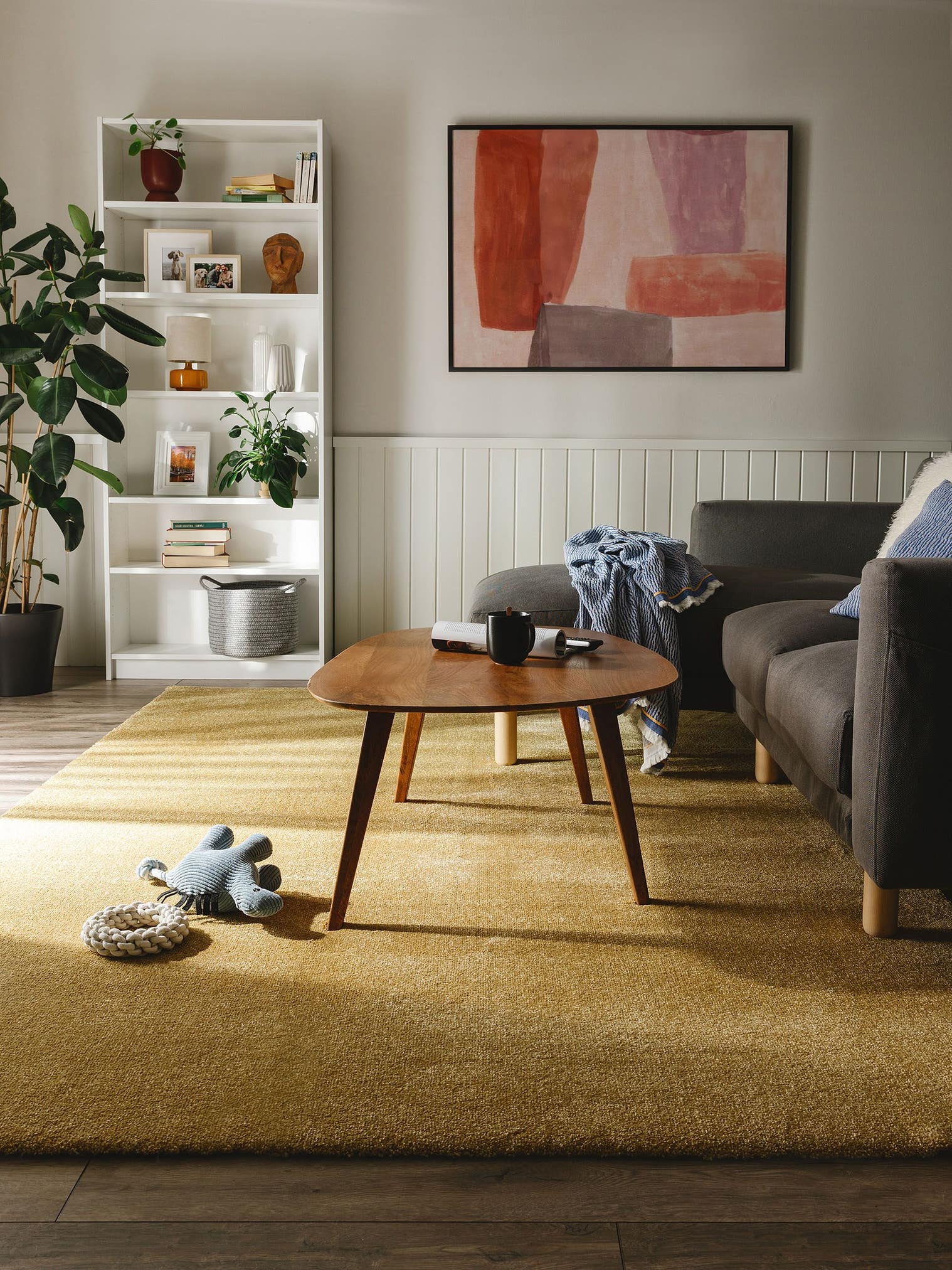 Matta av 100% Polypropylen i Gul med 11 - 20 mm hög lugg från benuta Nest