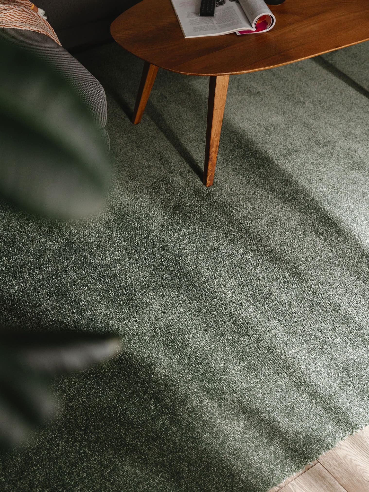Teppich aus 100% Polypropylen in Grün mit 11 bis 20 mm hohem Flor von benuta Nest