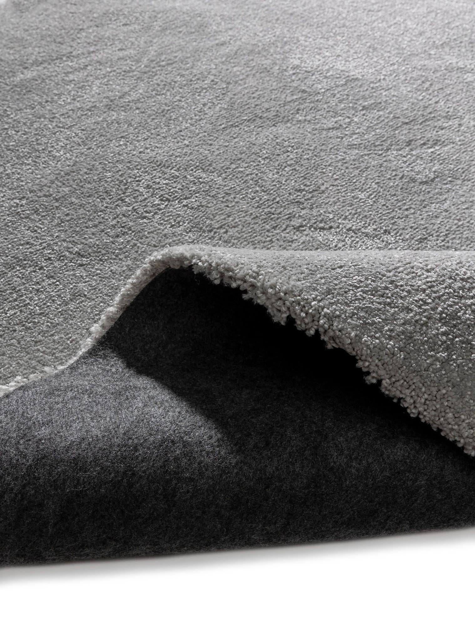 Teppich aus 100% Polypropylen in Grau mit 11 bis 20 mm hohem Flor von benuta Nest