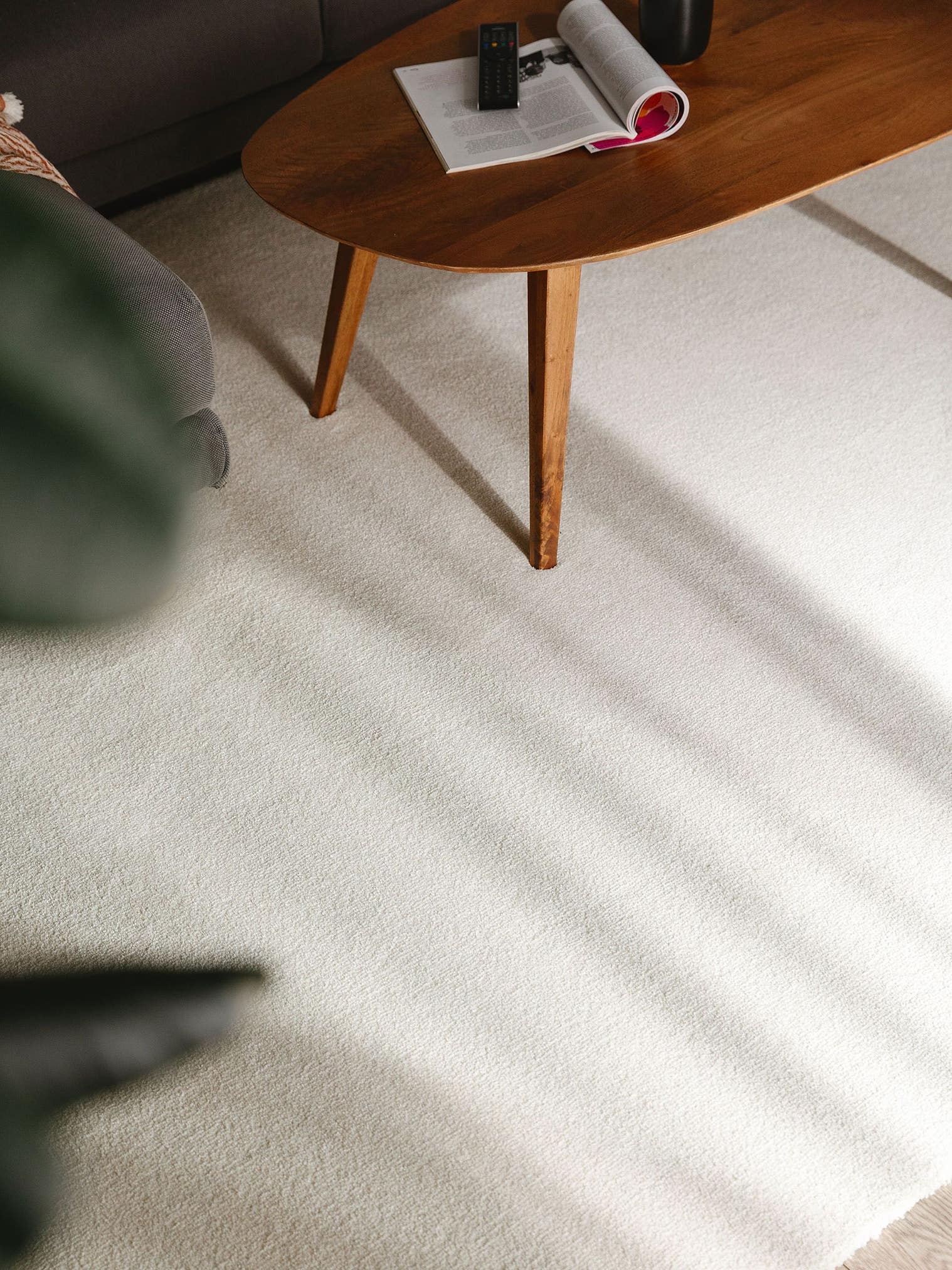 Rug made of 100% Polypropylene in White with a 11 - 20 mm high pile by benuta Nest