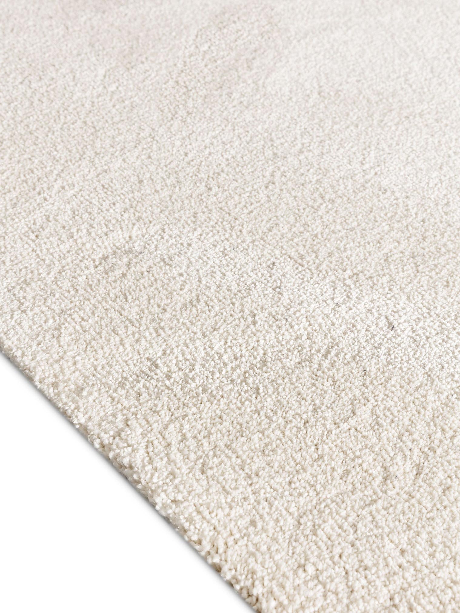 Teppich aus 100% Polypropylen in Weiß mit 11 bis 20 mm hohem Flor von benuta Nest
