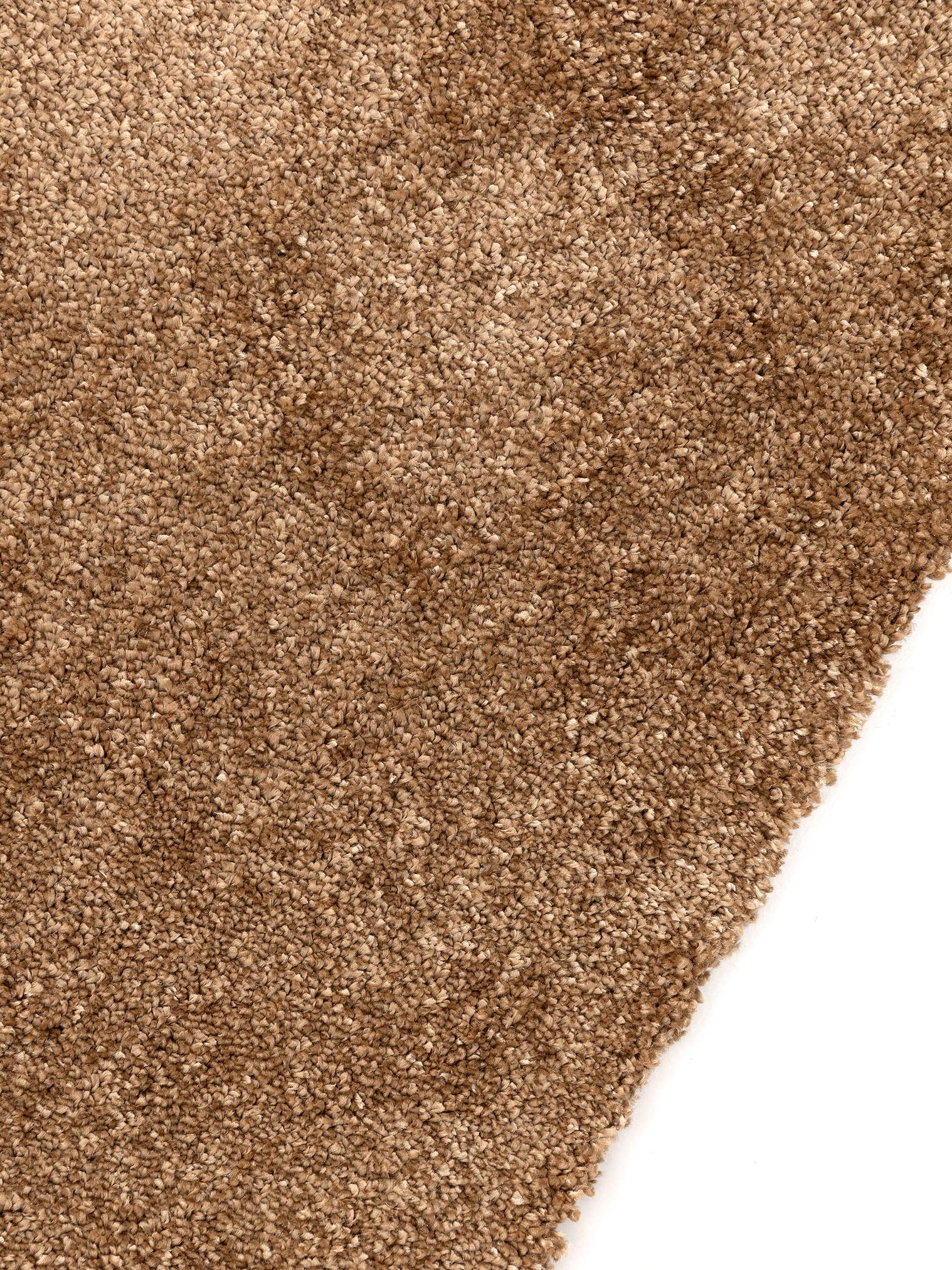Tapijt van 100% polyester (30% gerecyclede) in Beige met een 11 - 20 mm hoge pool van benuta Nest