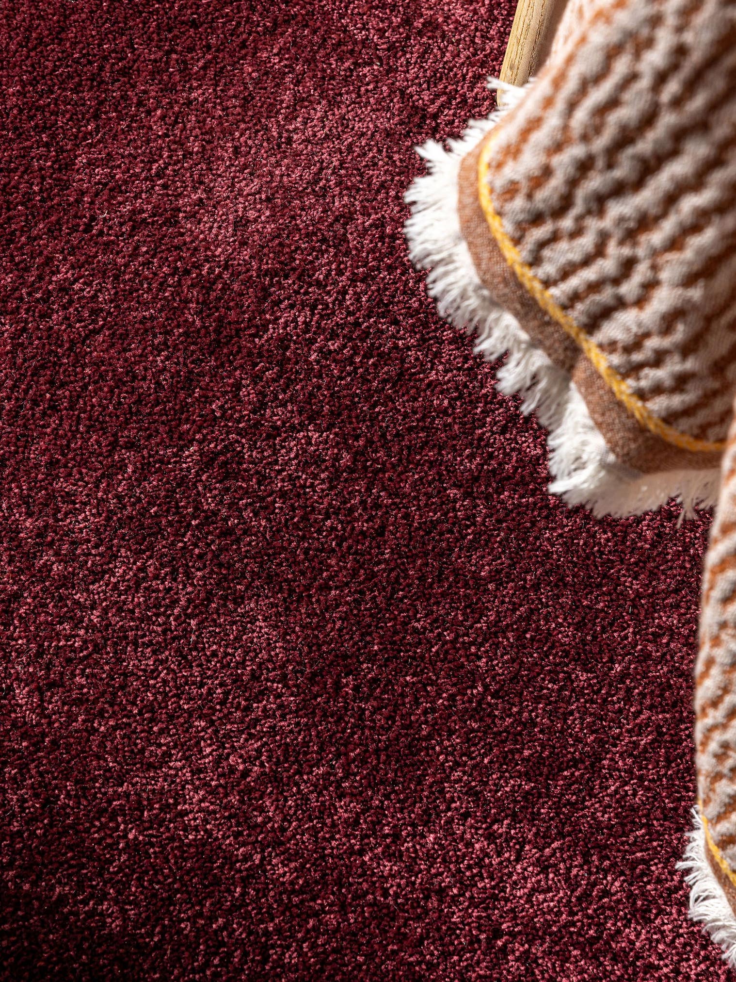 Rug made of 100% polyester (30% recycled) in Red with a 11 - 20 mm high pile by benuta Nest