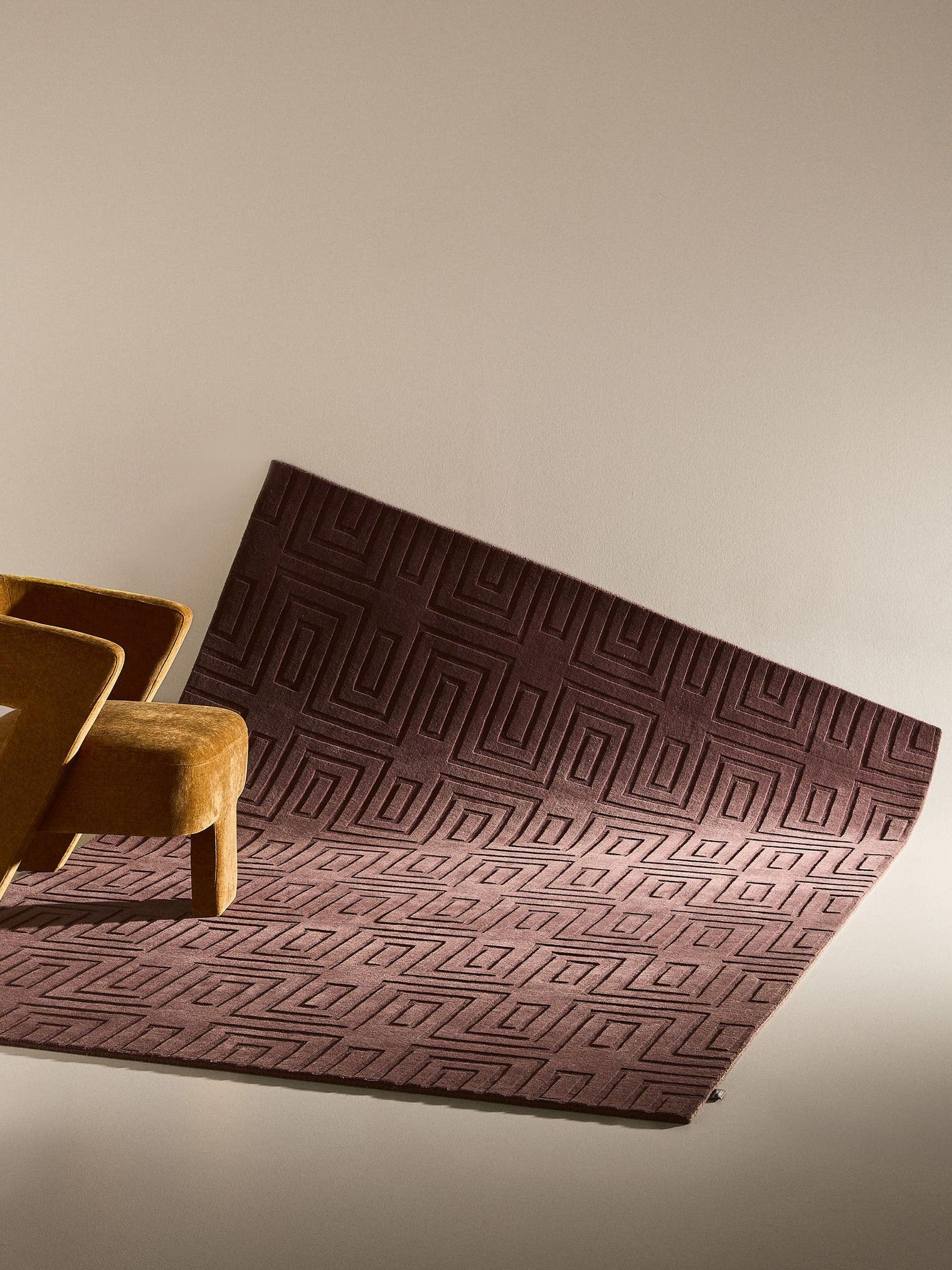 Tapis en 50% Laine, 50% Viscose en Rouge avec une pile de 11 - 20 mm de hauteur de benuta Finest