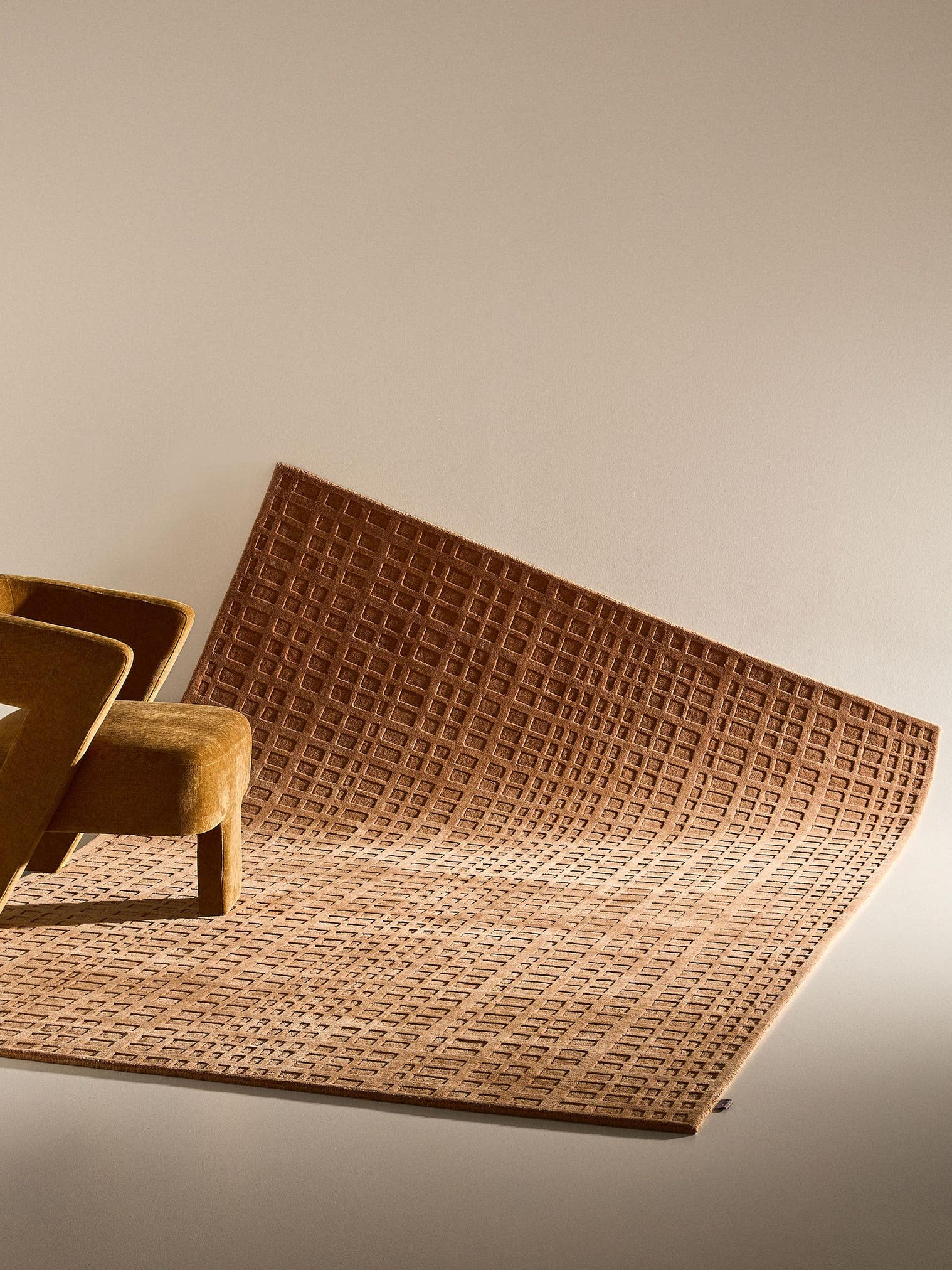 Tapis en 50% Laine, 50% Viscose en Beige avec une pile de 11 - 20 mm de hauteur de benuta Finest