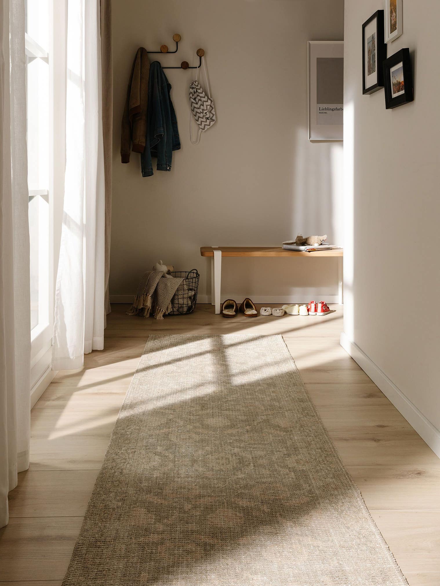 Teppich aus 50% Polyester, 50% Polycotton in Beige mit bis 5 mm hohem Flor von benuta Nest