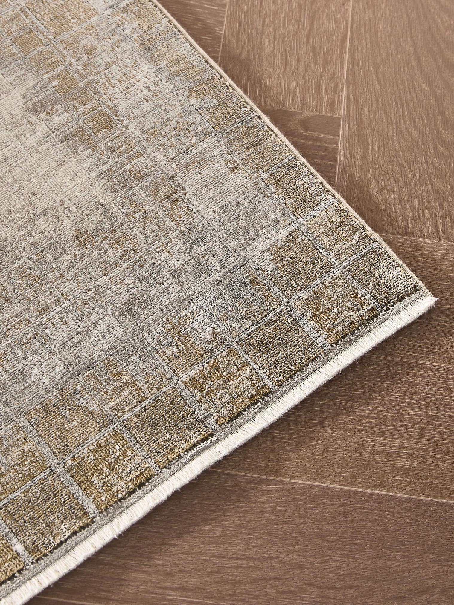 Rug made of 60% Viscose, 40% Polyacrylic (Chenille) in Grey with a 1- 5 mm high pile by benuta Finest