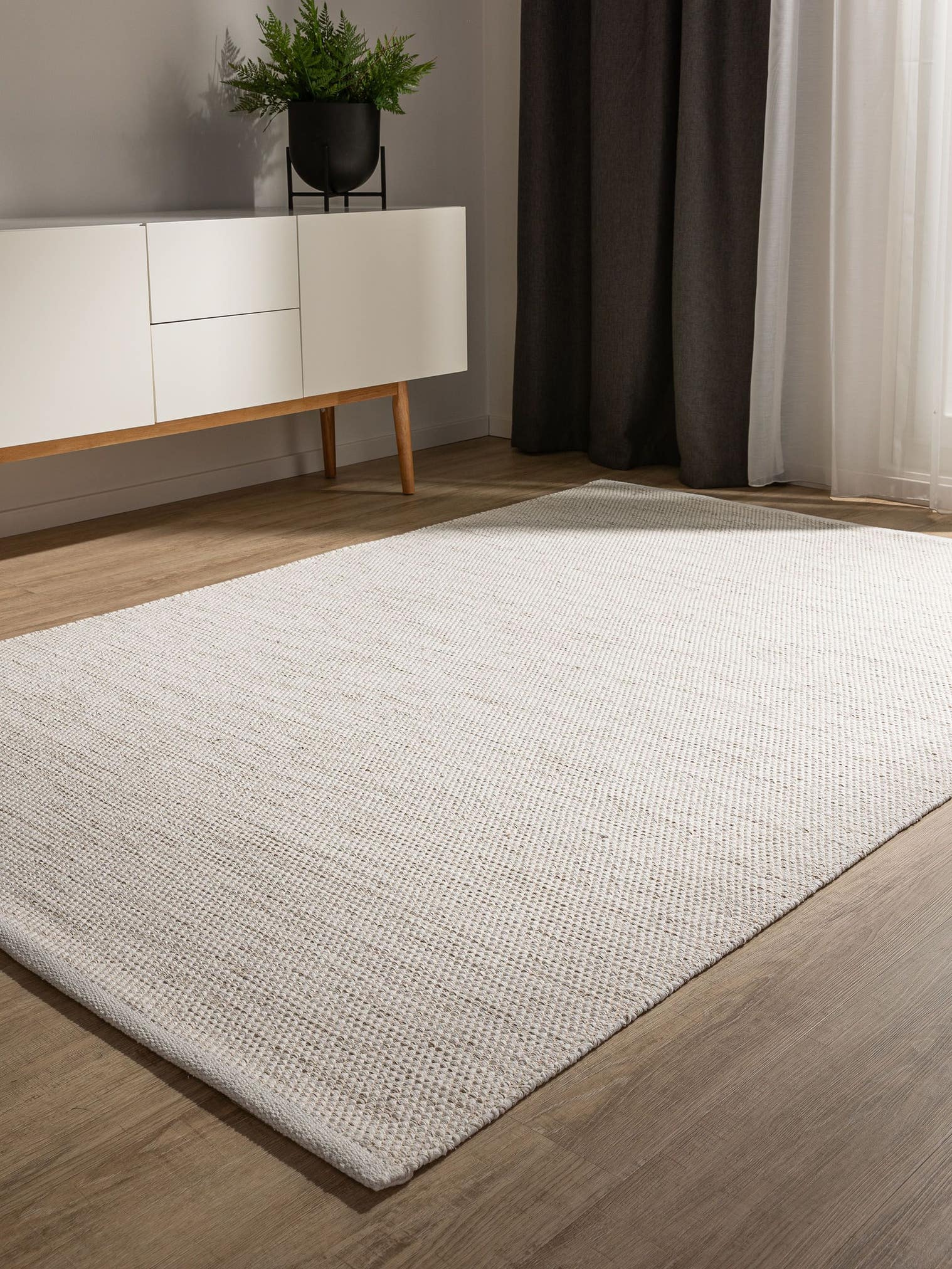 Rug made of 100% Cotton in Beige with a 1- 5 mm high pile by benuta Basic