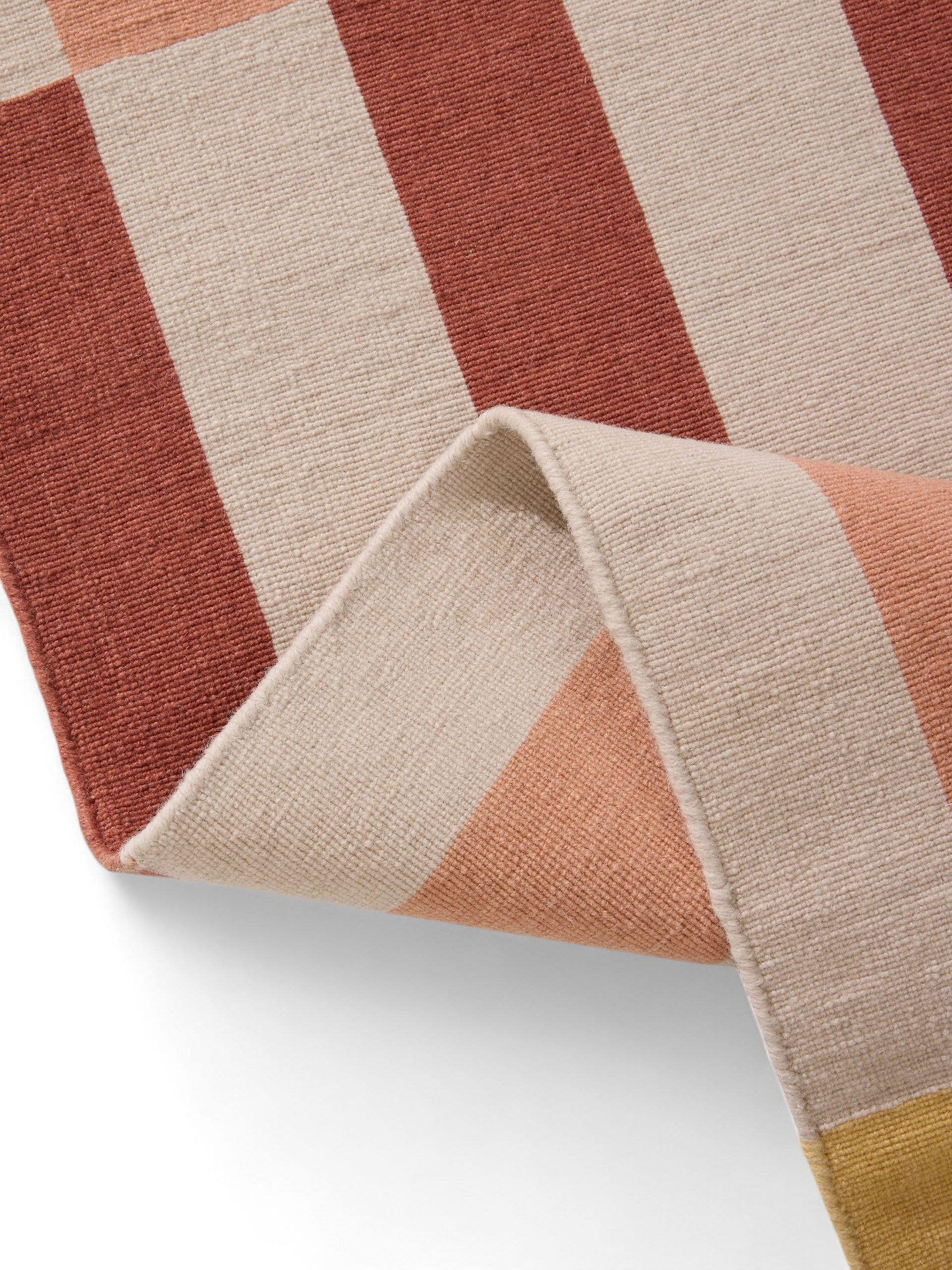 Rug made of 100% Wool in Yellow with a 1- 5 mm high pile by benuta Nest