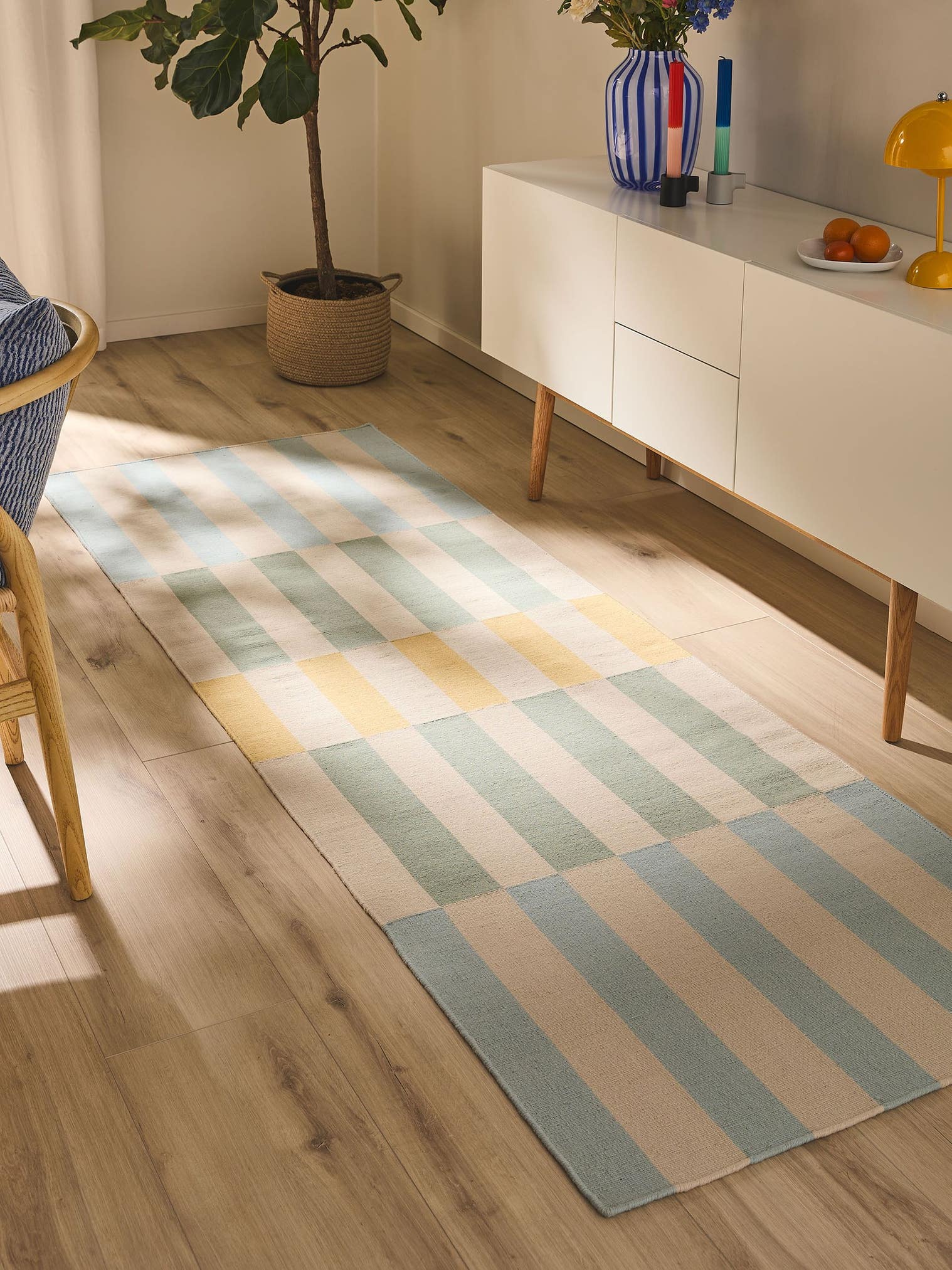 Rug made of 100% Wool in Blue with a 1- 5 mm high pile by benuta Nest