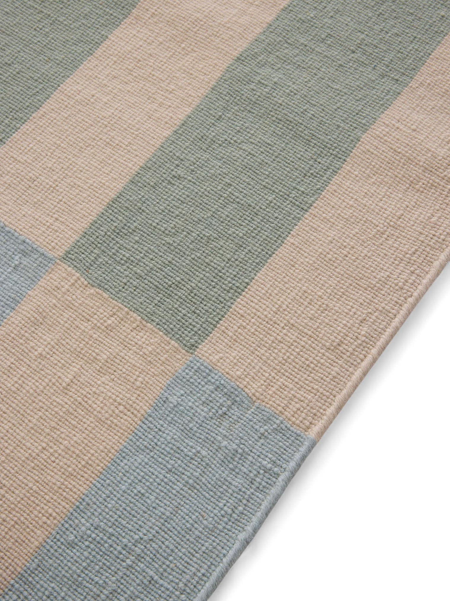 Rug made of 100% Wool in Blue with a 1- 5 mm high pile by benuta Nest
