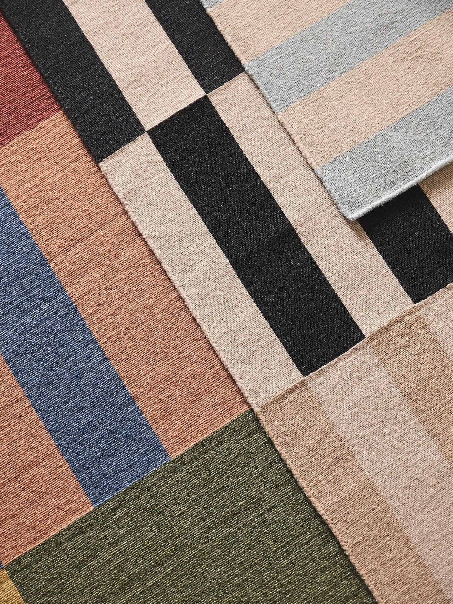 Rug made of 100% Wool in Blue with a 1- 5 mm high pile by benuta Nest