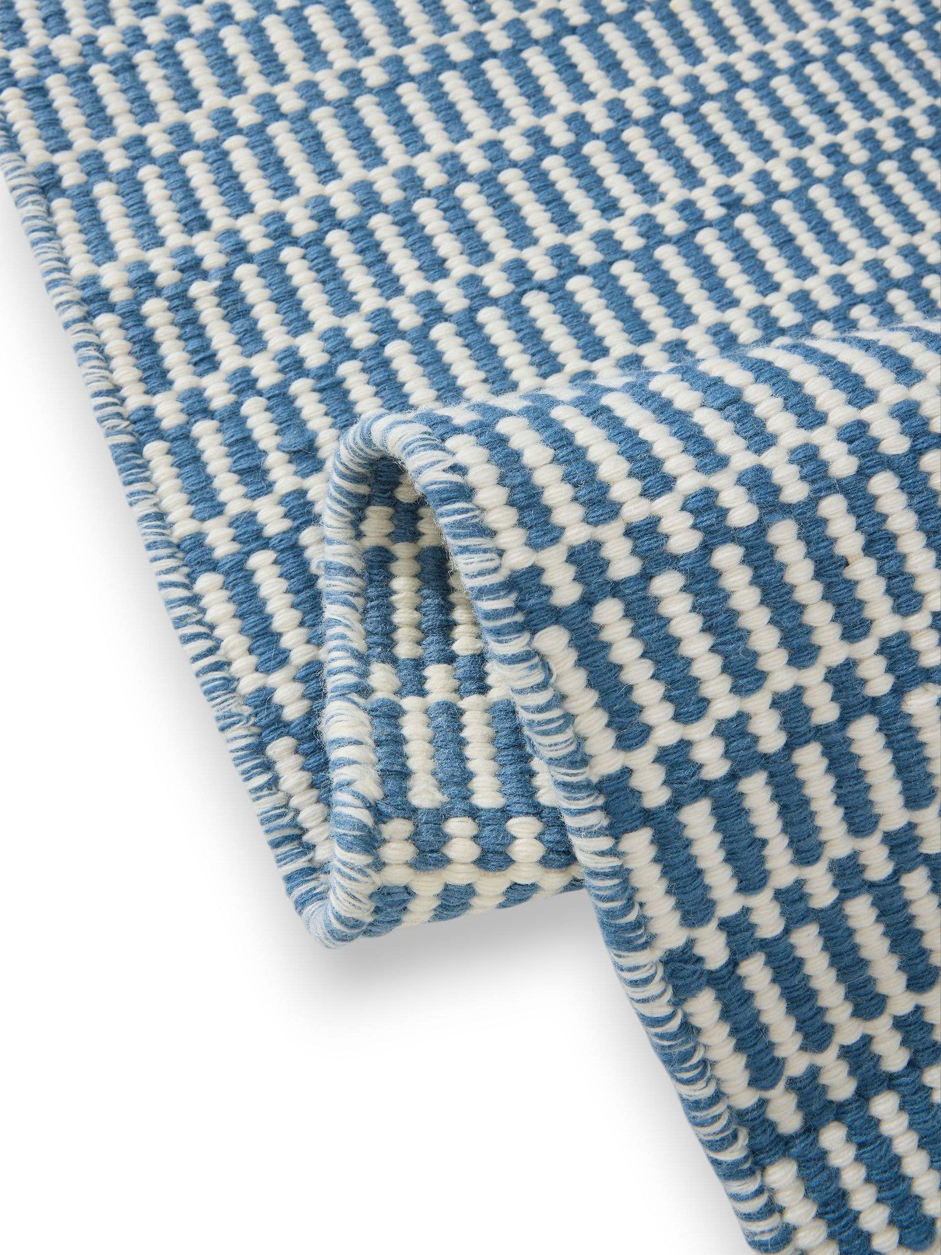 Rug made of 100% Wool from (New Zealand) in Blue with a 1- 5 mm high pile by benuta Pure