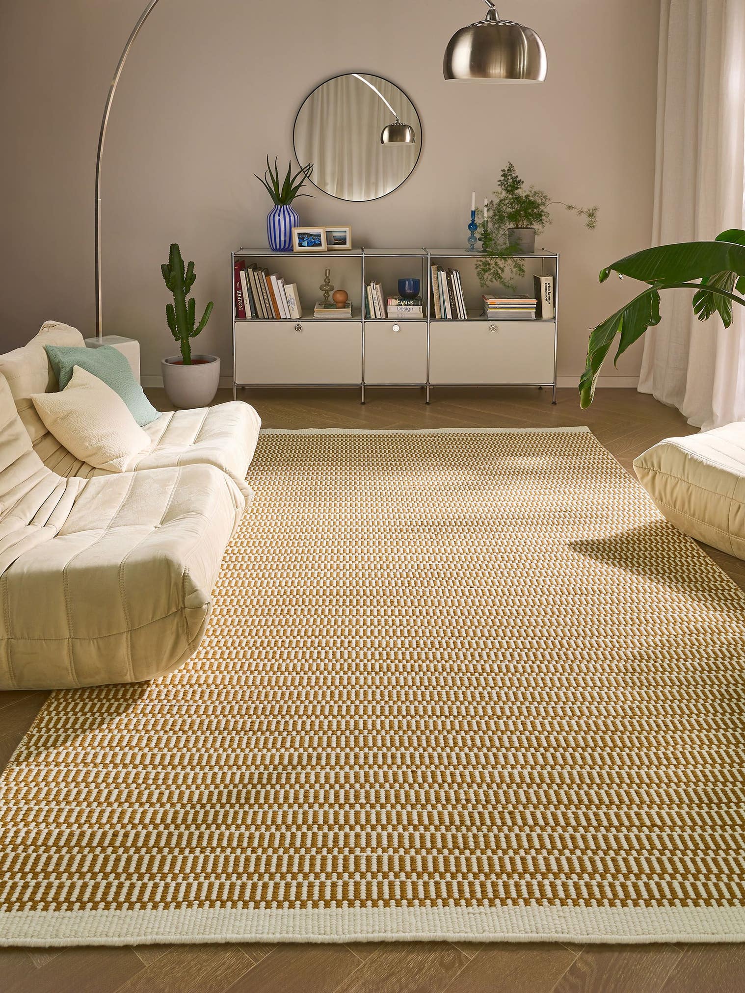Teppich aus 100% Wolle (aus Neuseeland) in Braun mit bis 5 mm hohem Flor von benuta Pure