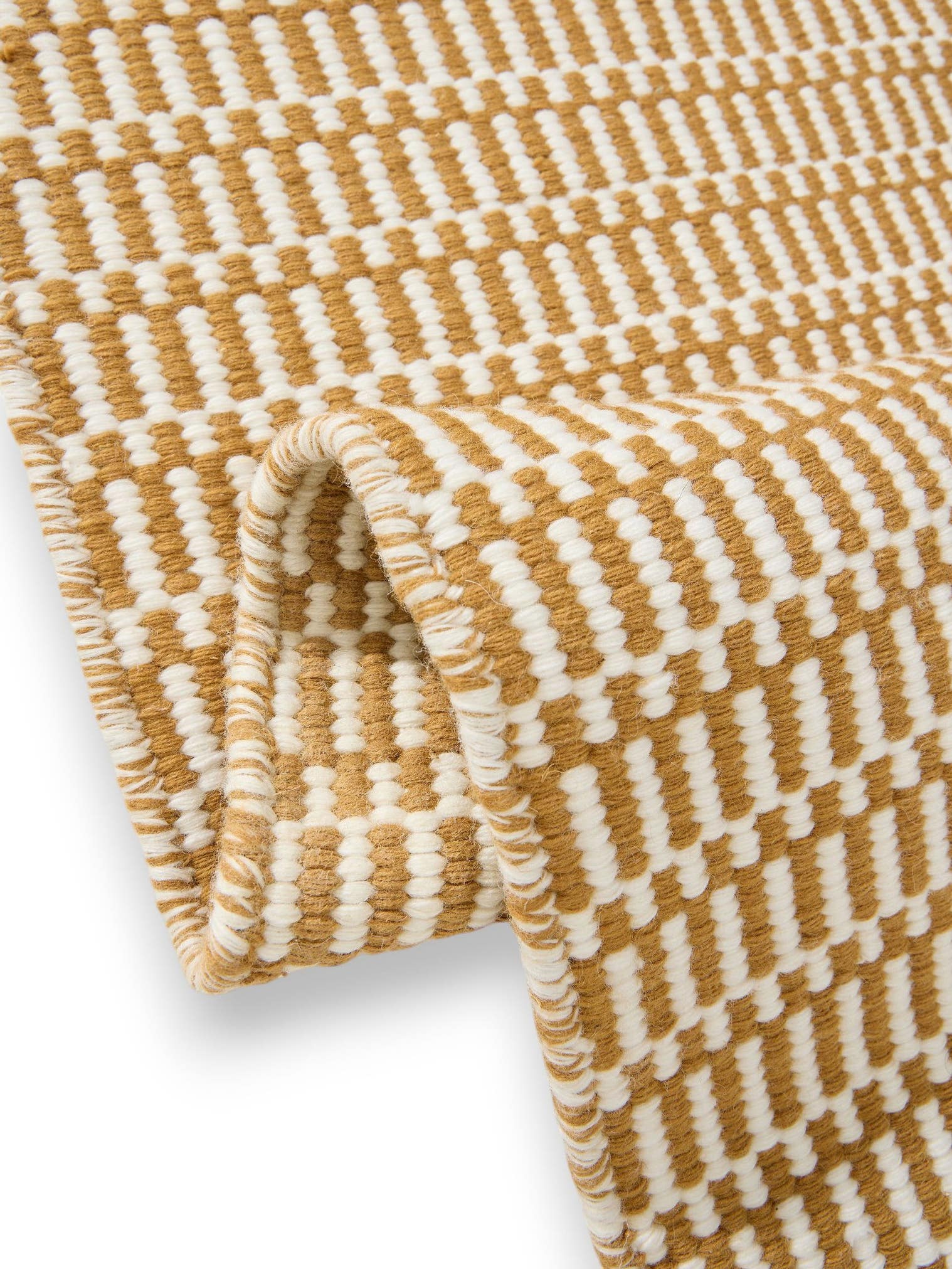 Teppich aus 100% Wolle (aus Neuseeland) in Braun mit bis 5 mm hohem Flor von benuta Pure