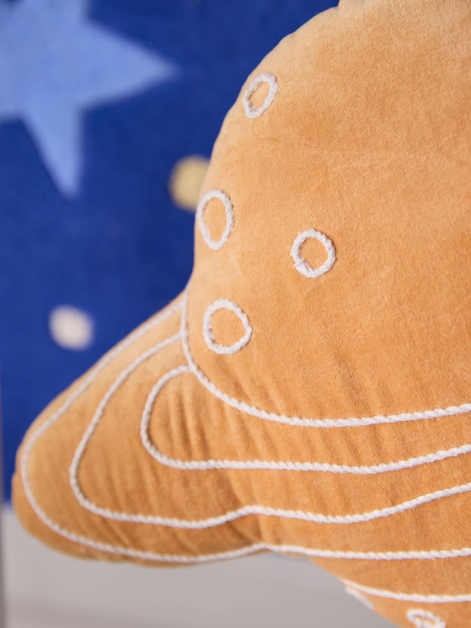 Pude Alex Orange i KidsDesign-design lavet af 100% Bomuld fra Lytte