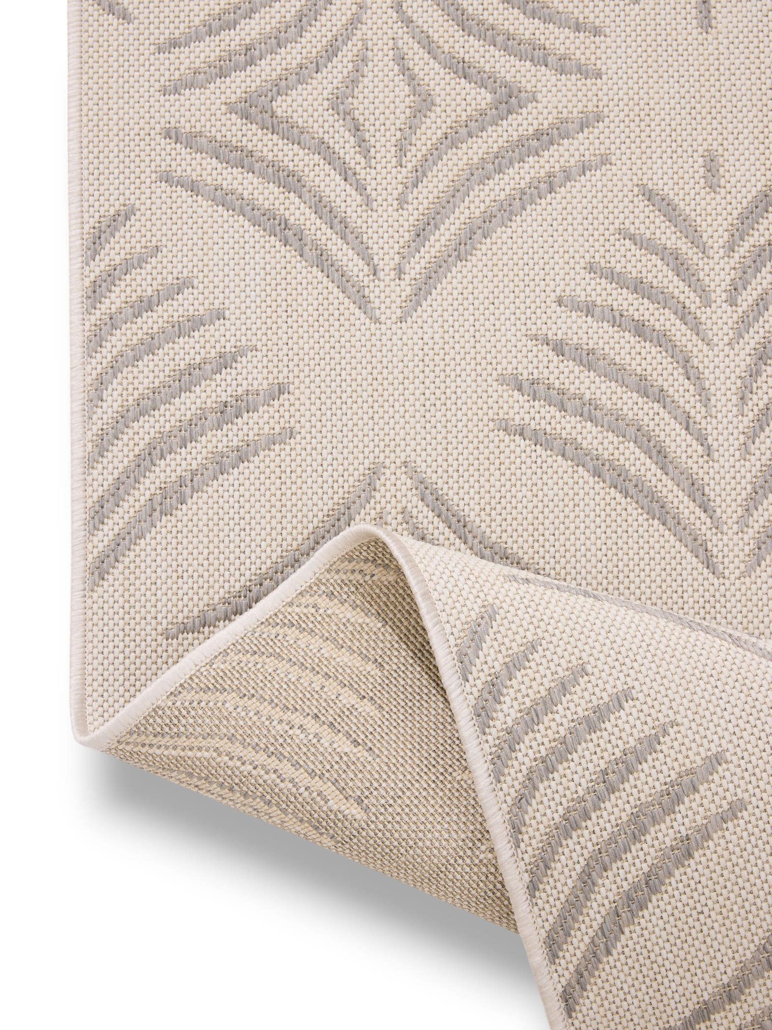 Teppich aus 100% Polypropylen in Grau mit bis 5 mm hohem Flor von benuta Nest
