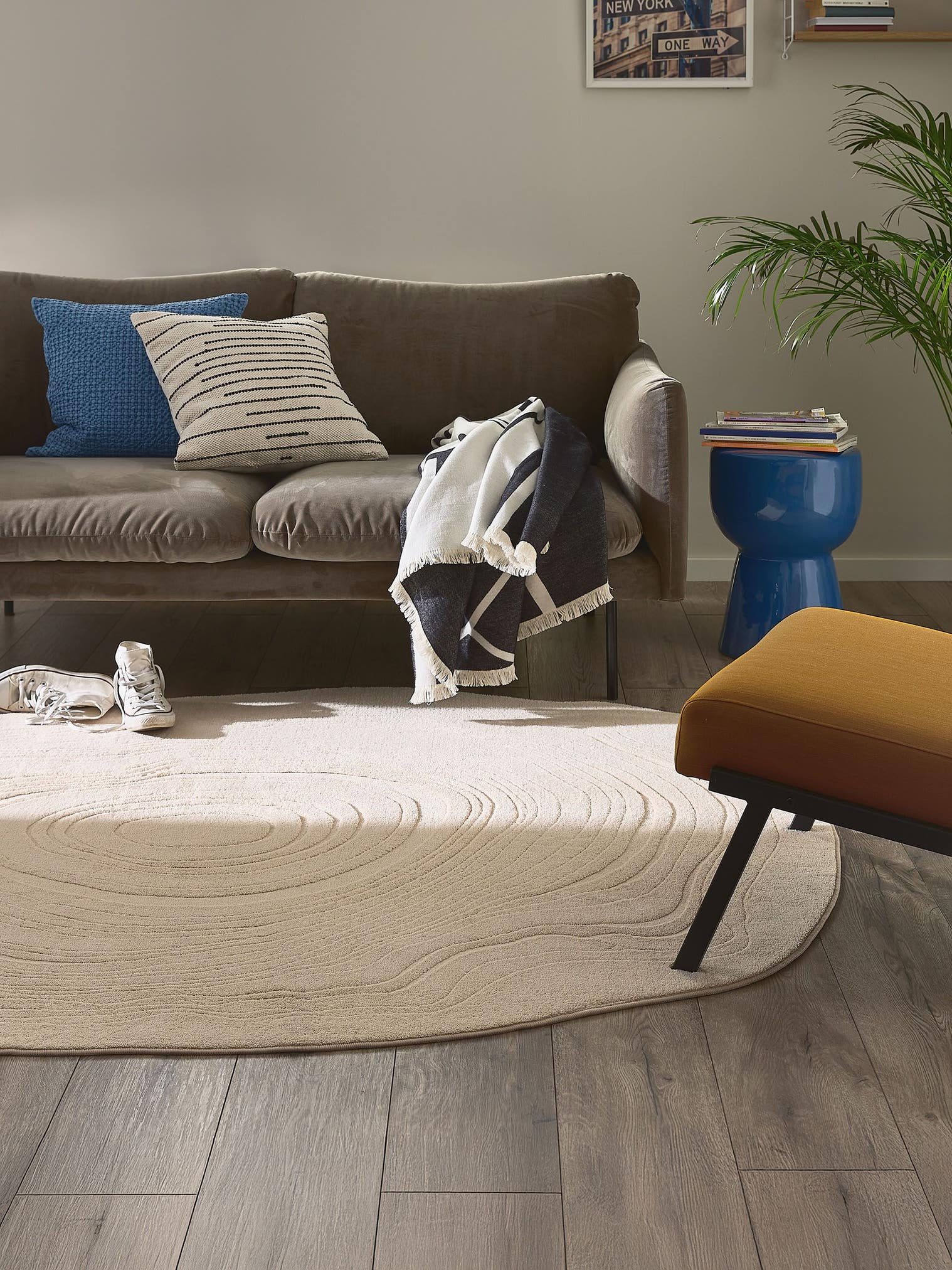 Tapis en 100% Polyester en Beige avec une pile de 6 - 10 mm de hauteur de benuta Pop