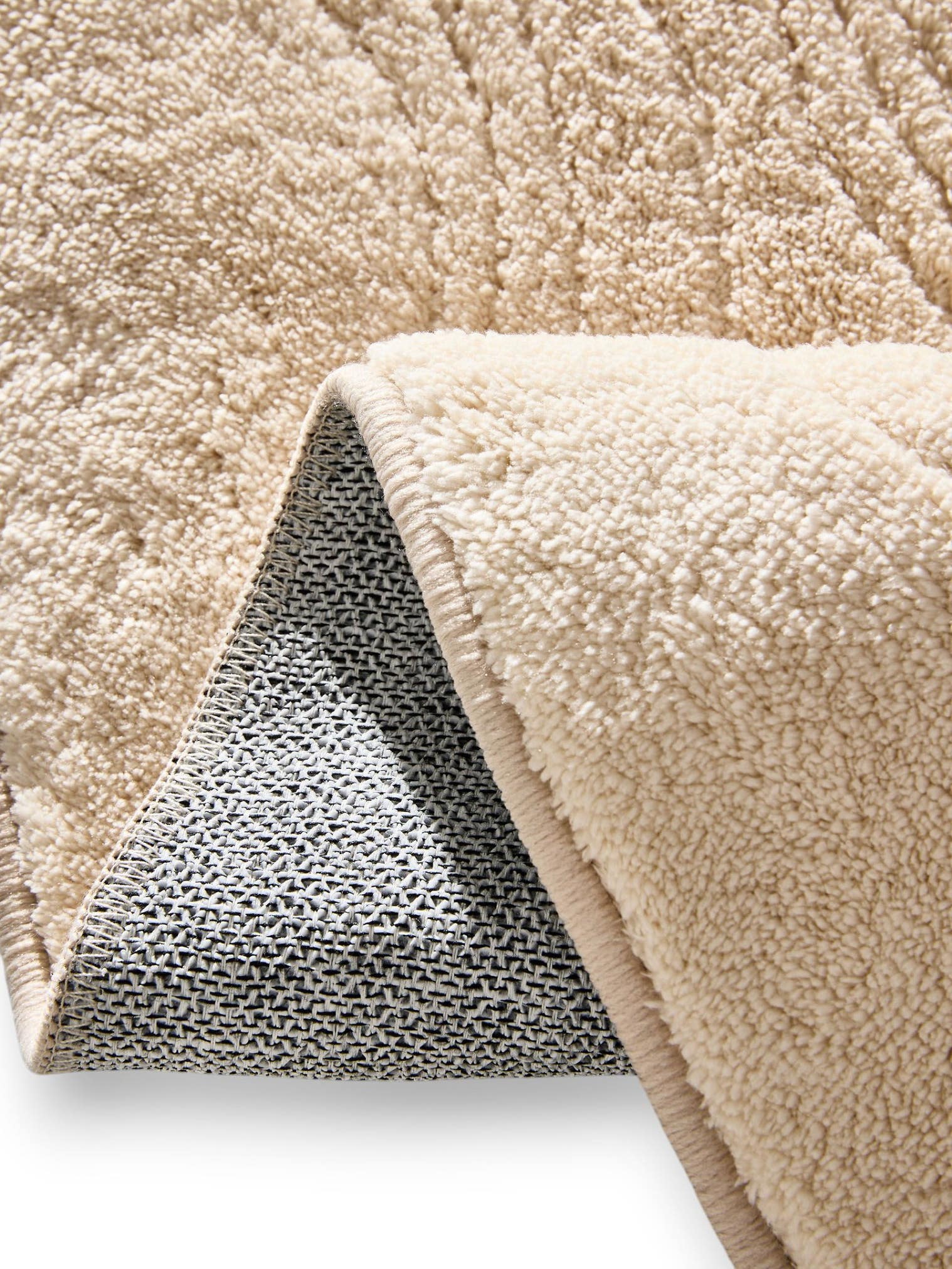 Tapis en 100% Polyester en Beige avec une pile de 6 - 10 mm de hauteur de benuta Pop