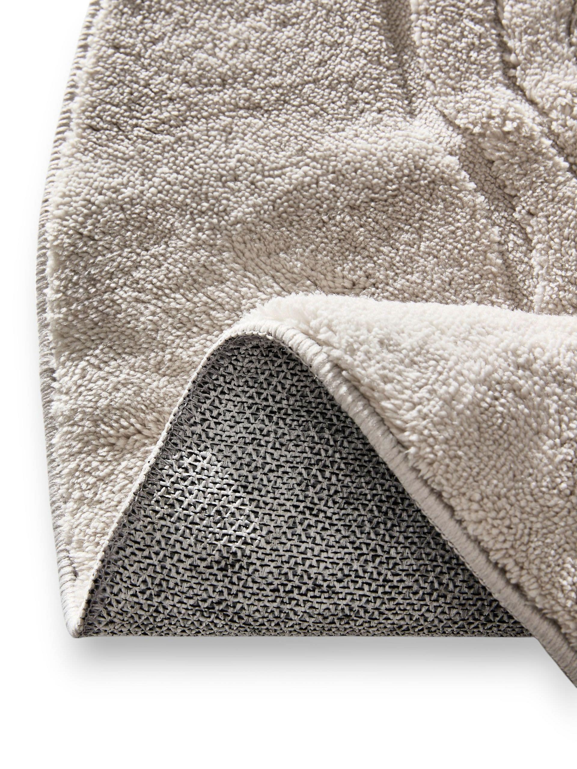 Rug made of 100% Polyester in Grey with a 6 - 10 mm high pile by benuta Pop