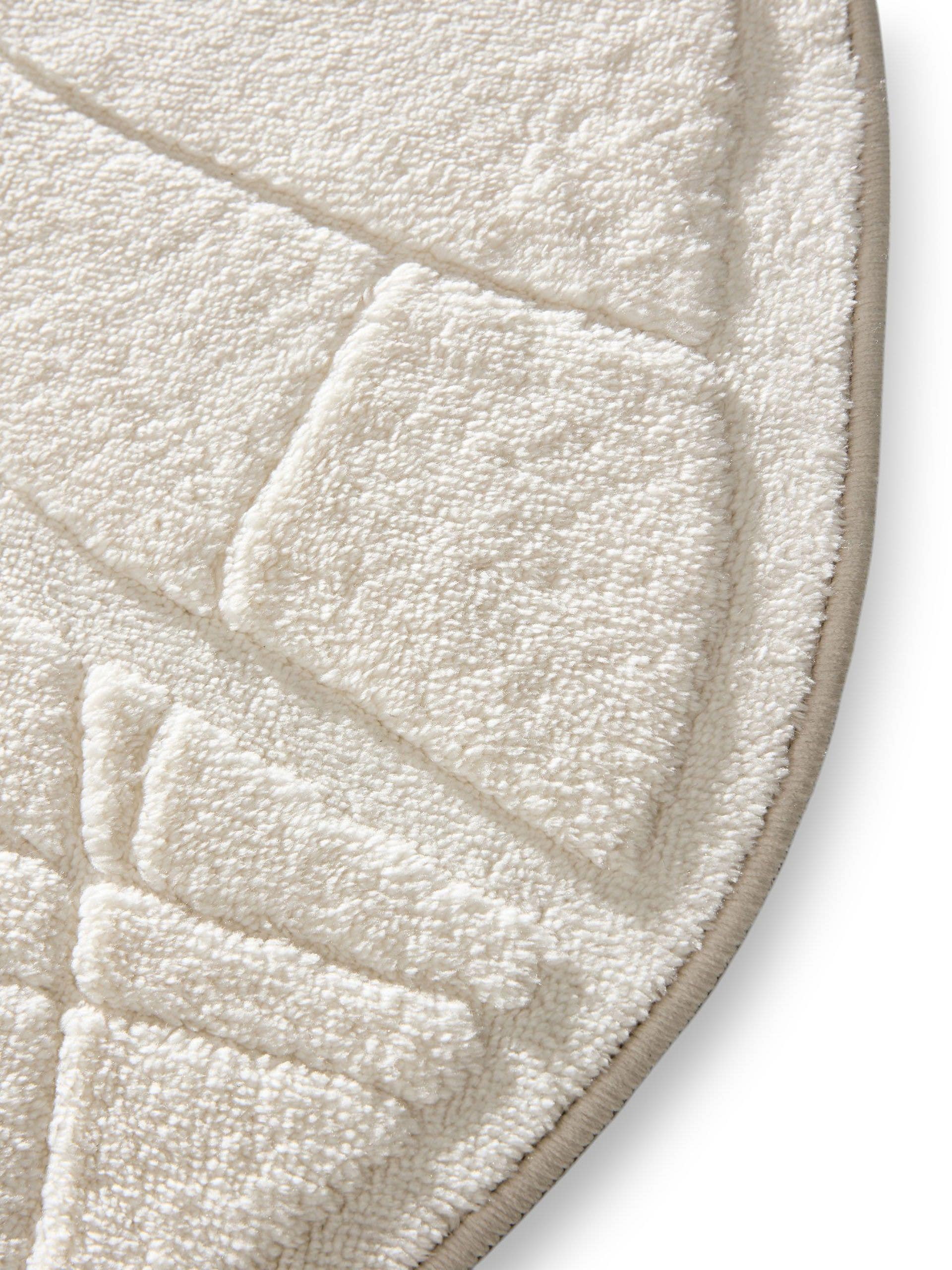 Rug made of 100% Polyester in Beige with a 6 - 10 mm high pile by benuta Pop