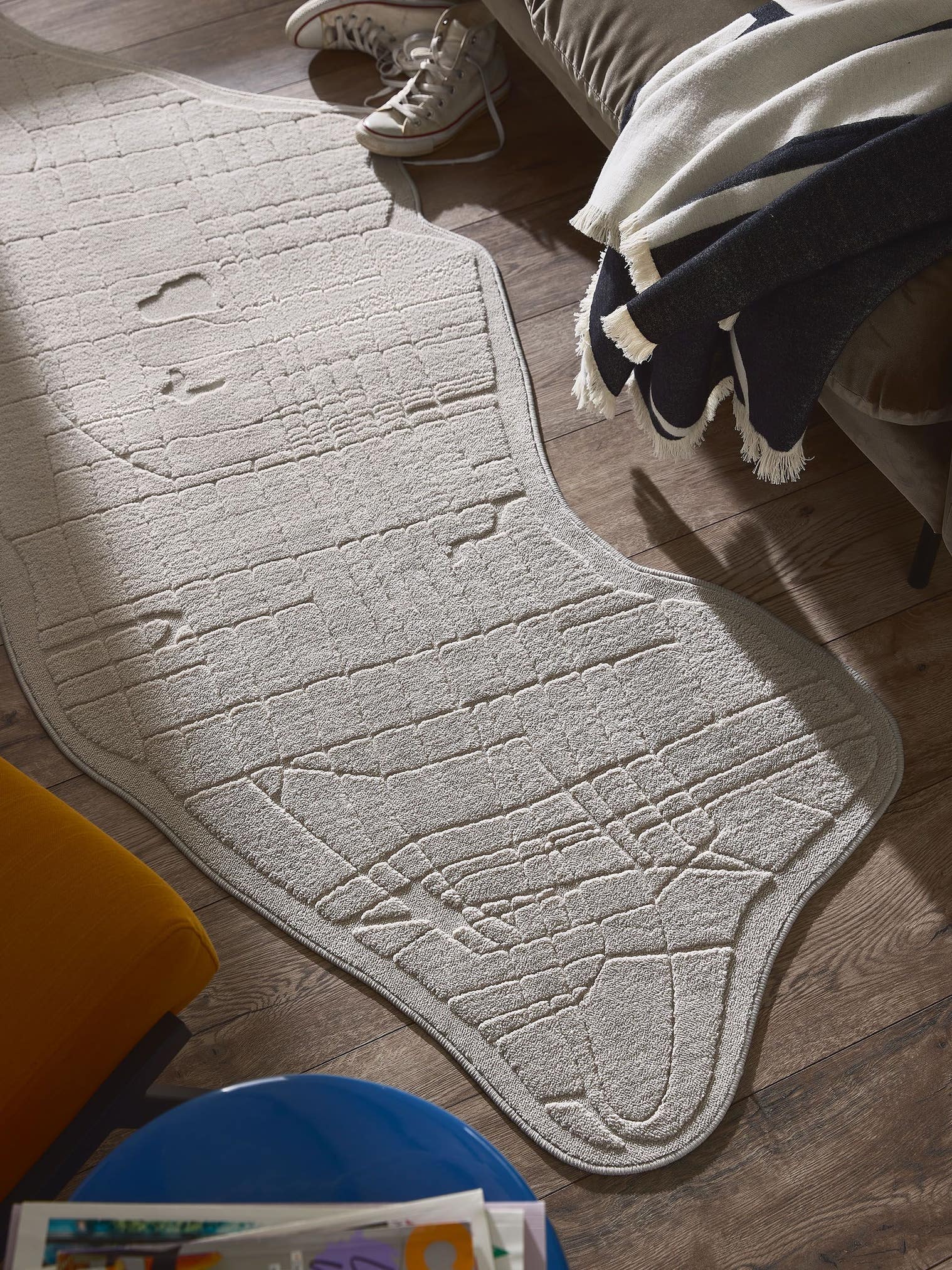 Rug made of 100% Polyester in Grey with a 6 - 10 mm high pile by benuta Pop