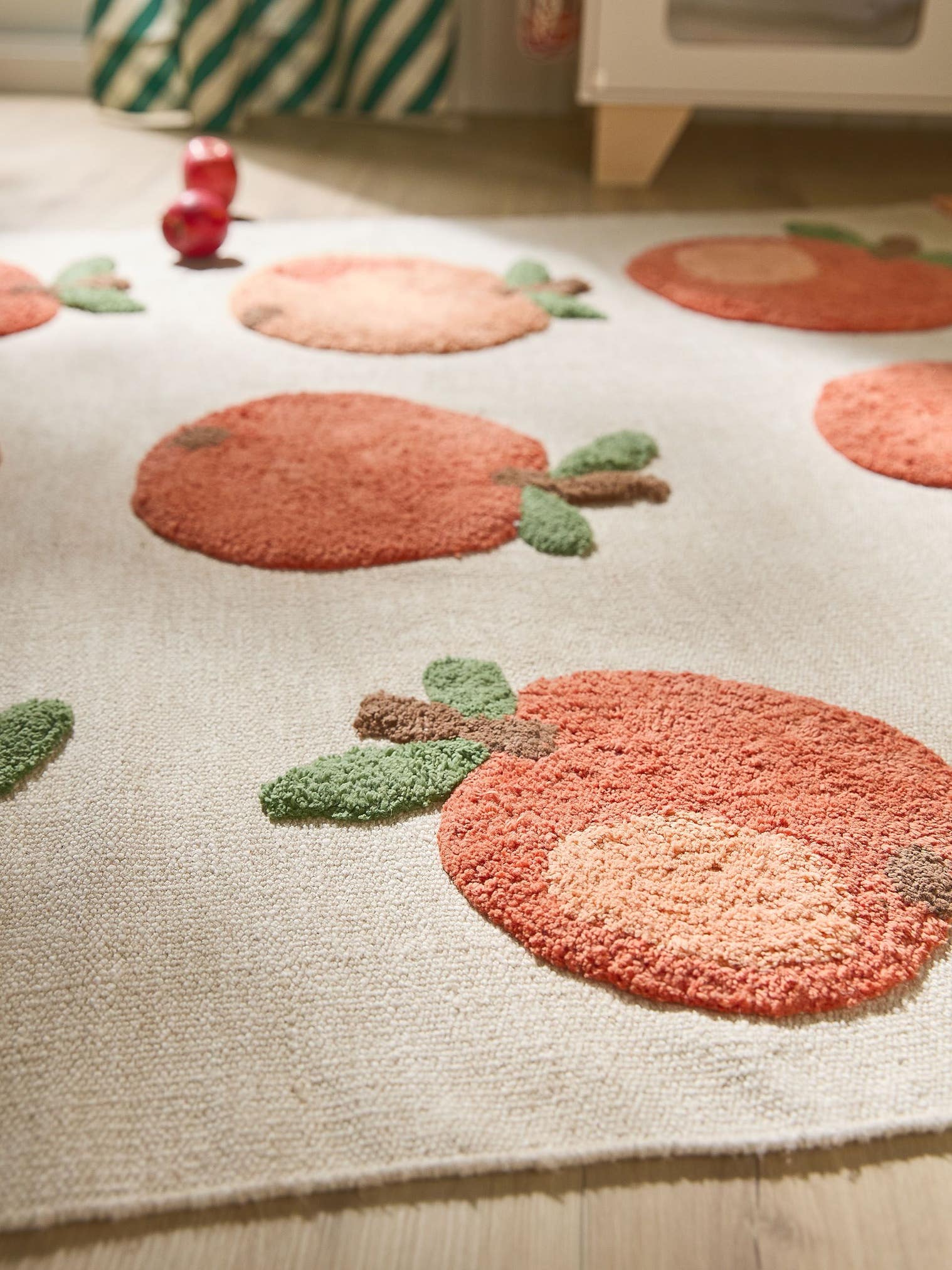 Tapis en 100% Coton en Rouge avec une pile de 11 - 20 mm de hauteur de Lytte