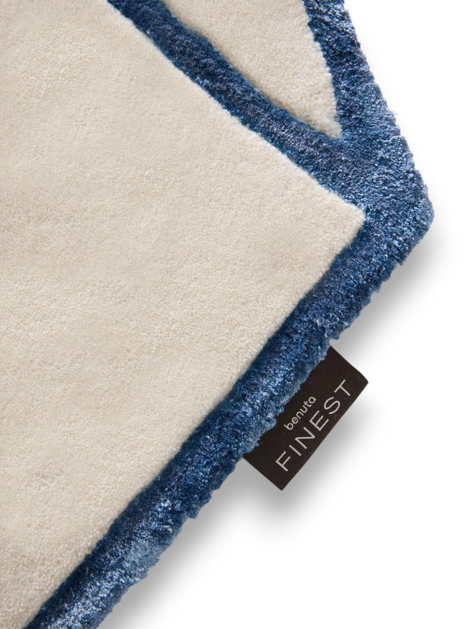 Rug made of 85% Wool, 15% Lyocell (TENCEL™) in Beige with a 6 - 10 mm high pile by benuta Finest