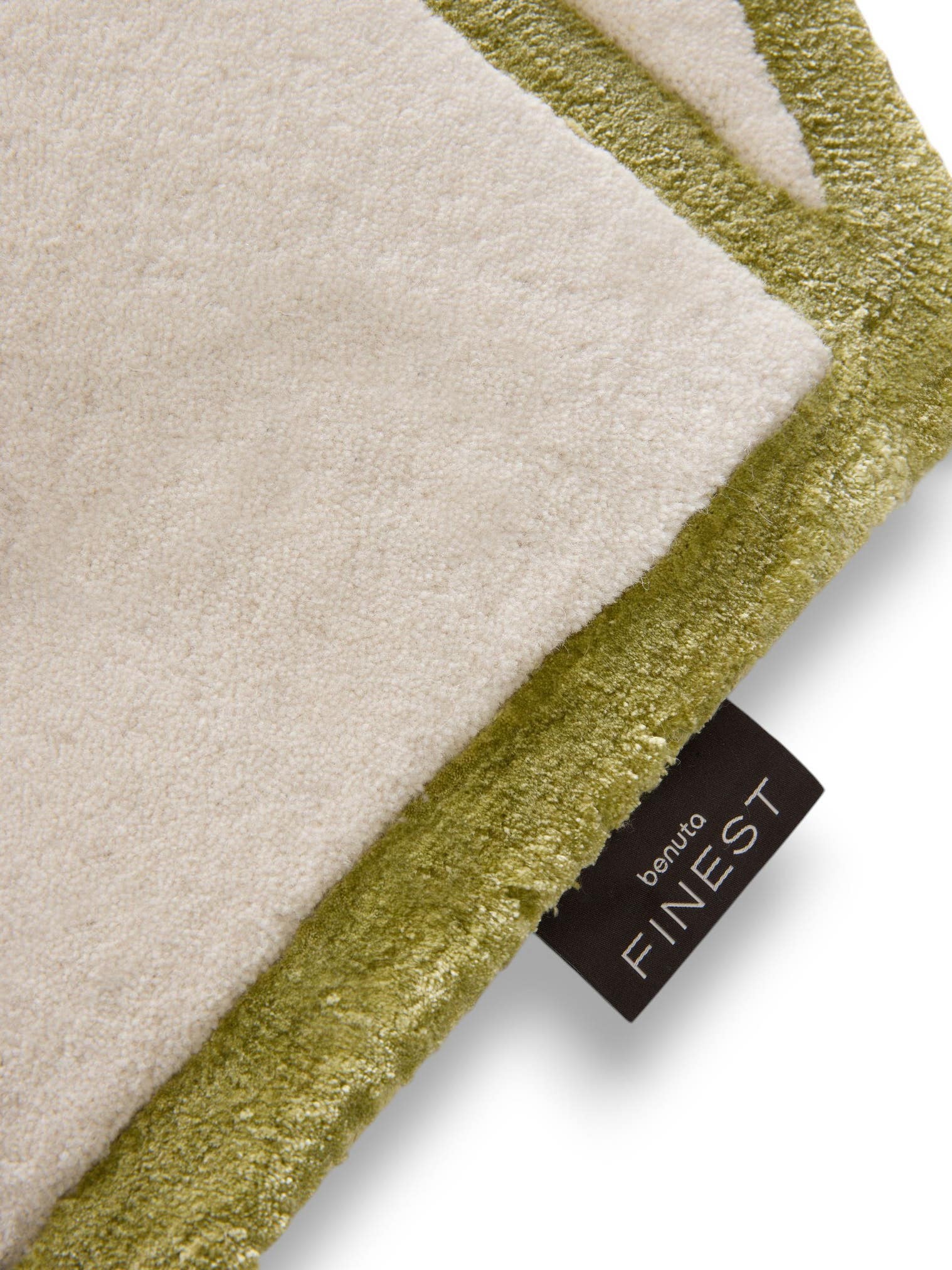 Rug made of 85% Wool, 15% Lyocell (TENCEL™) in Beige with a 6 - 10 mm high pile by benuta Finest