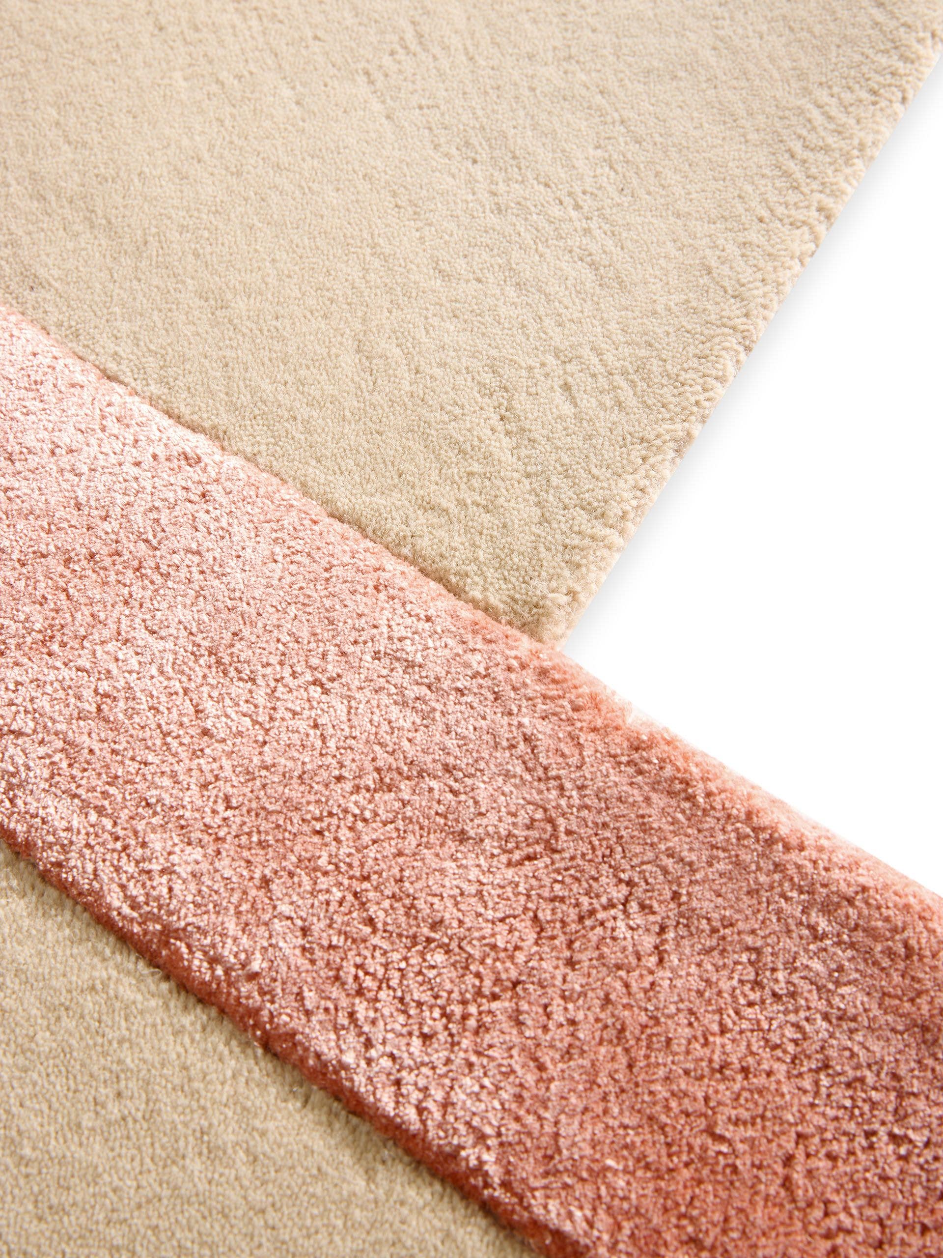 Rug made of 80% Wool, 20% Lyocell (TENCEL™) in Beige with a 6 - 10 mm high pile by benuta Finest