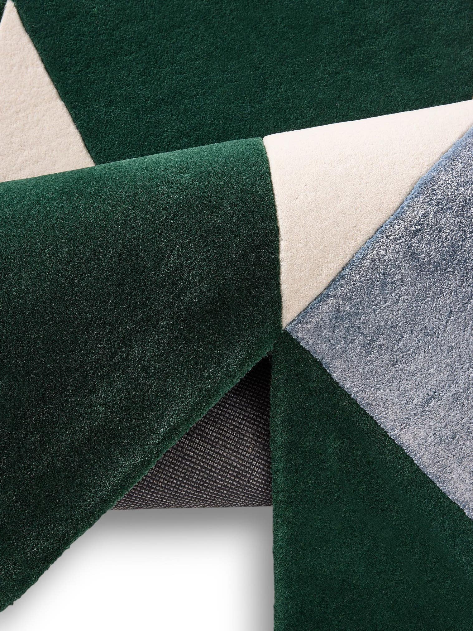 Teppich aus 70% Wolle, 30% Lyocell (TENCEL™) in Multicolor mit 6 bis 10 mm hohem Flor von benuta Finest