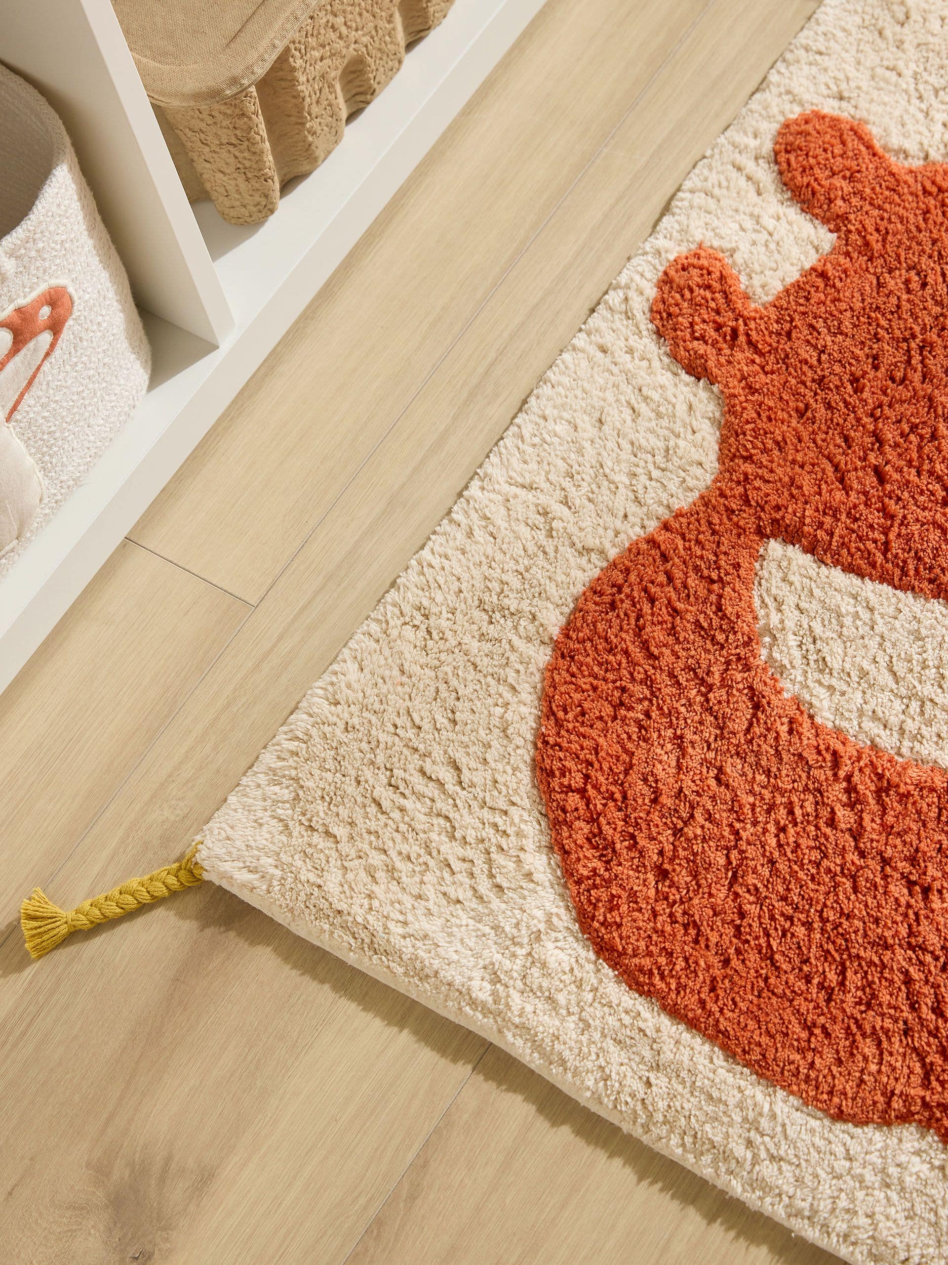 Rug made of 100% Cotton (recycled) in Beige with a 11 - 20 mm high pile by Lytte