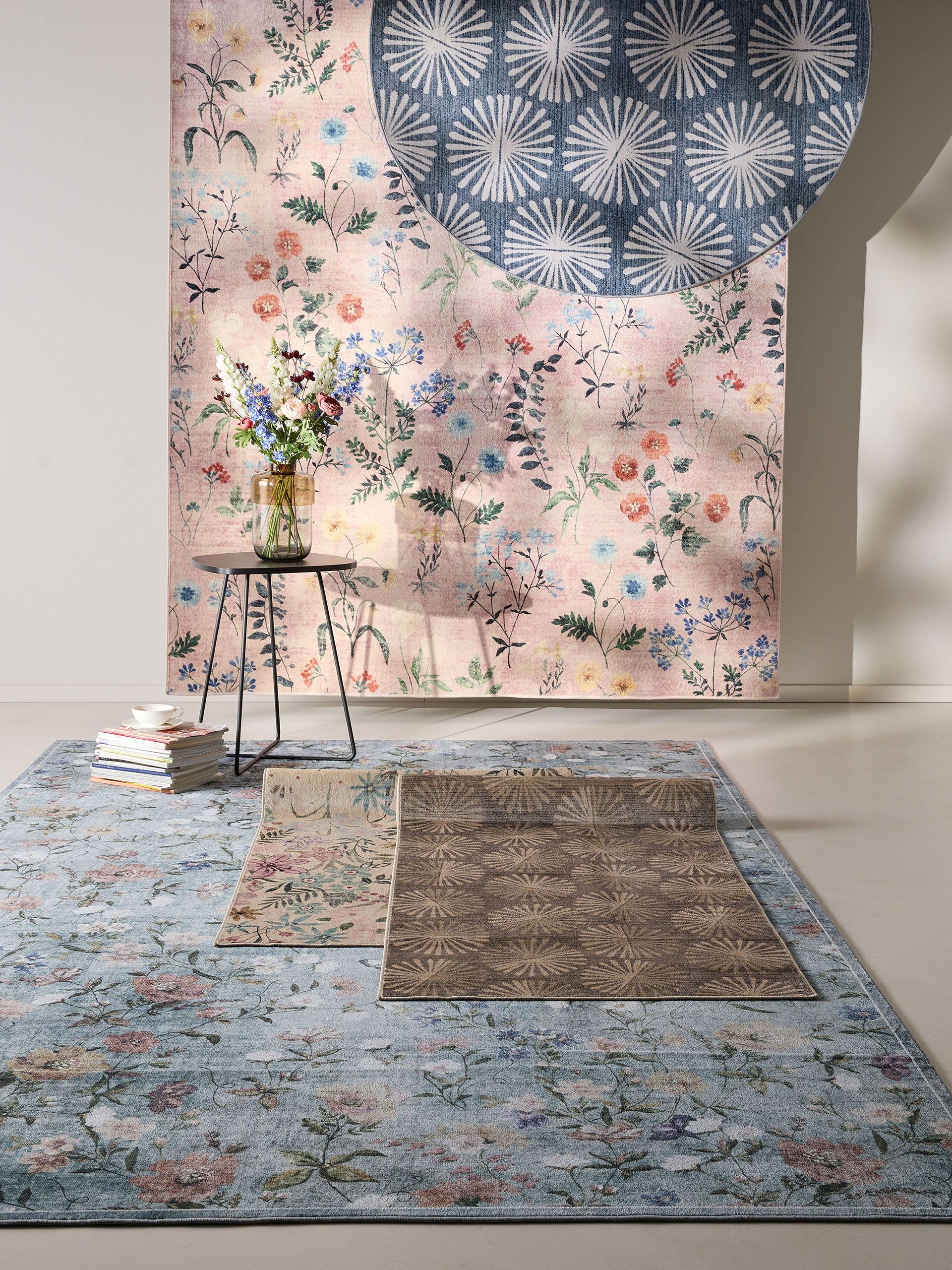 Rug made of 100% Polyester in Multicoloured with a 1- 5 mm high pile by benuta Nest