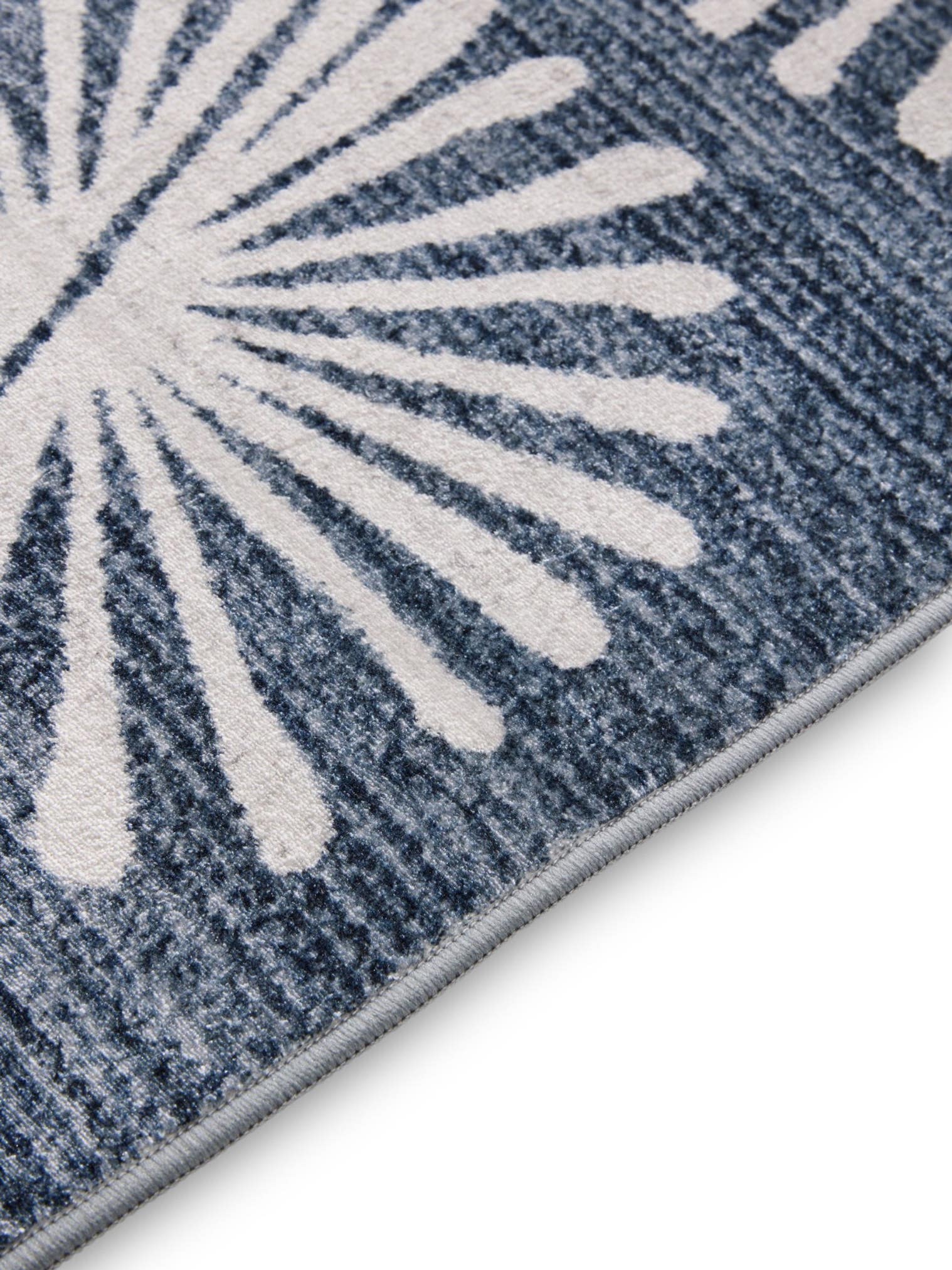 Teppich aus 100% Poliéster in Azul mit 1- 5 mm hohem Flor von benuta Nest
