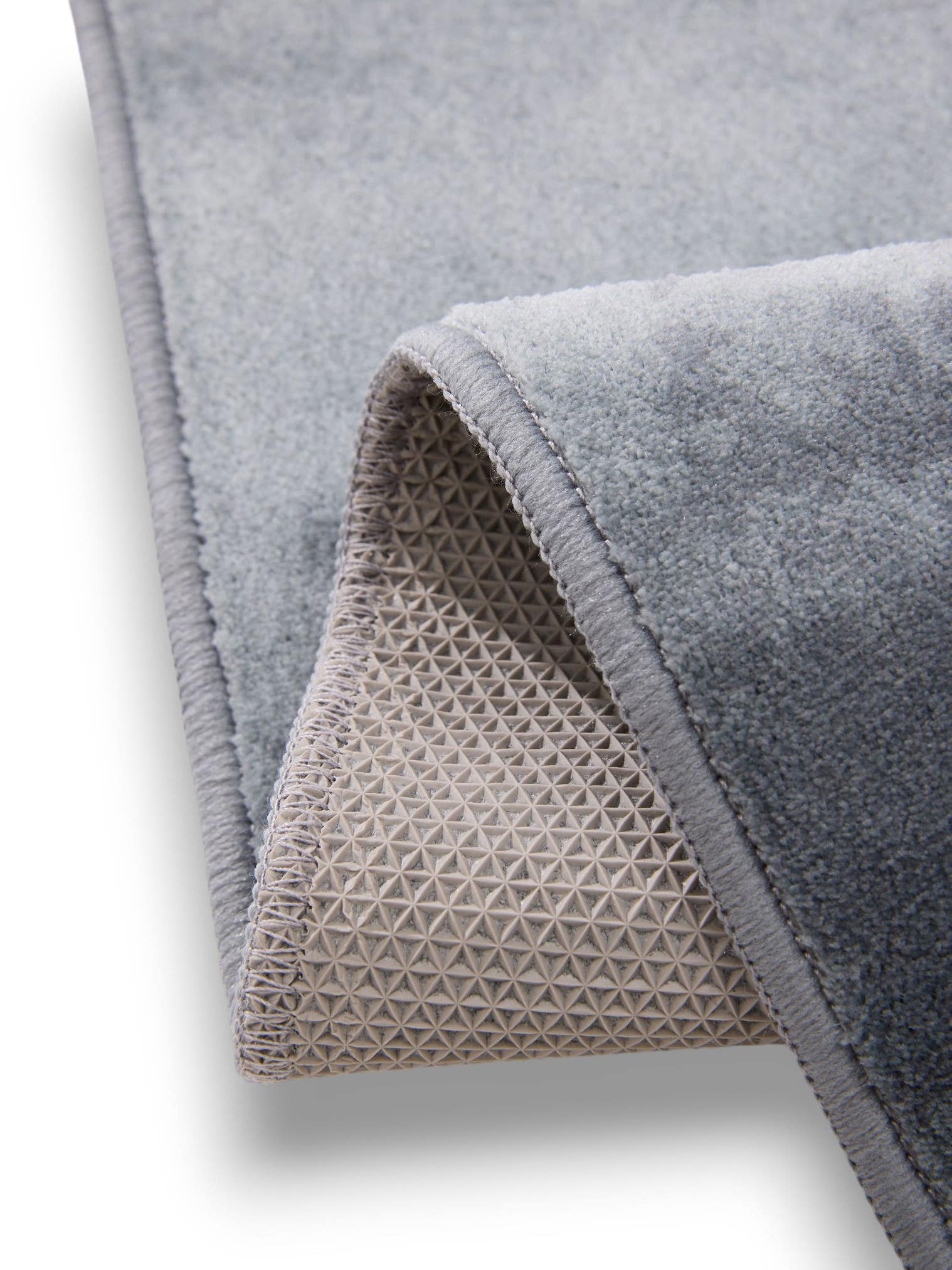 Teppich aus 100% Polyester in Grau mit bis 5 mm hohem Flor von benuta Pop