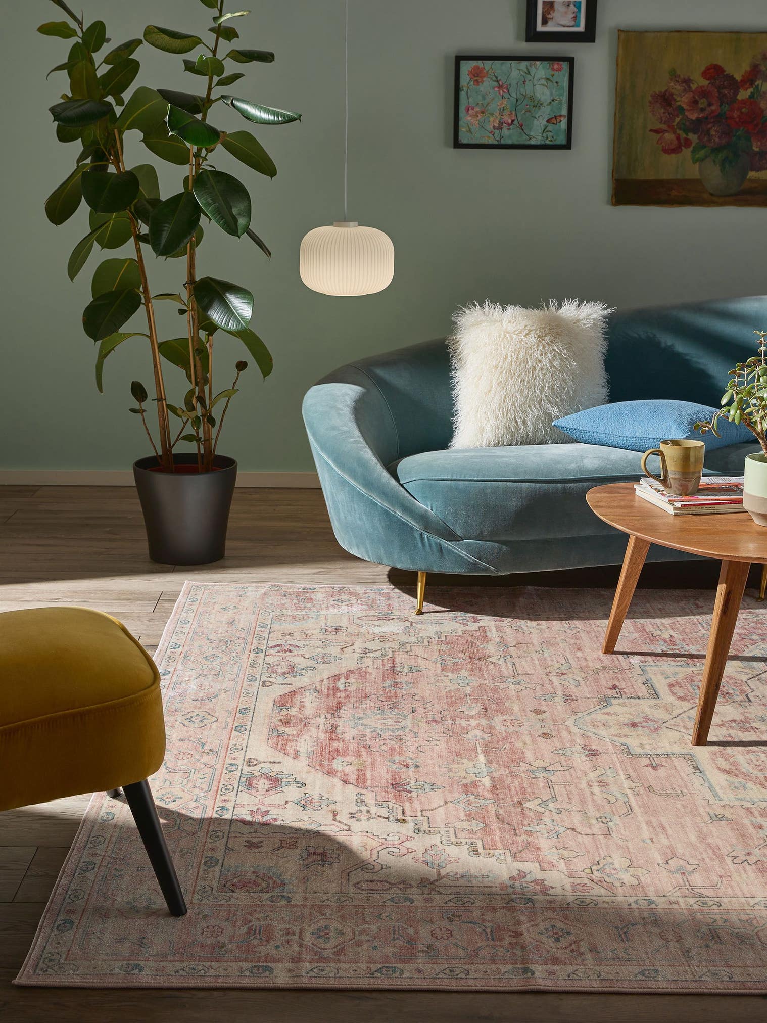 Rug made of 100% Polyester in Pink with a 1- 5 mm high pile by benuta Nest