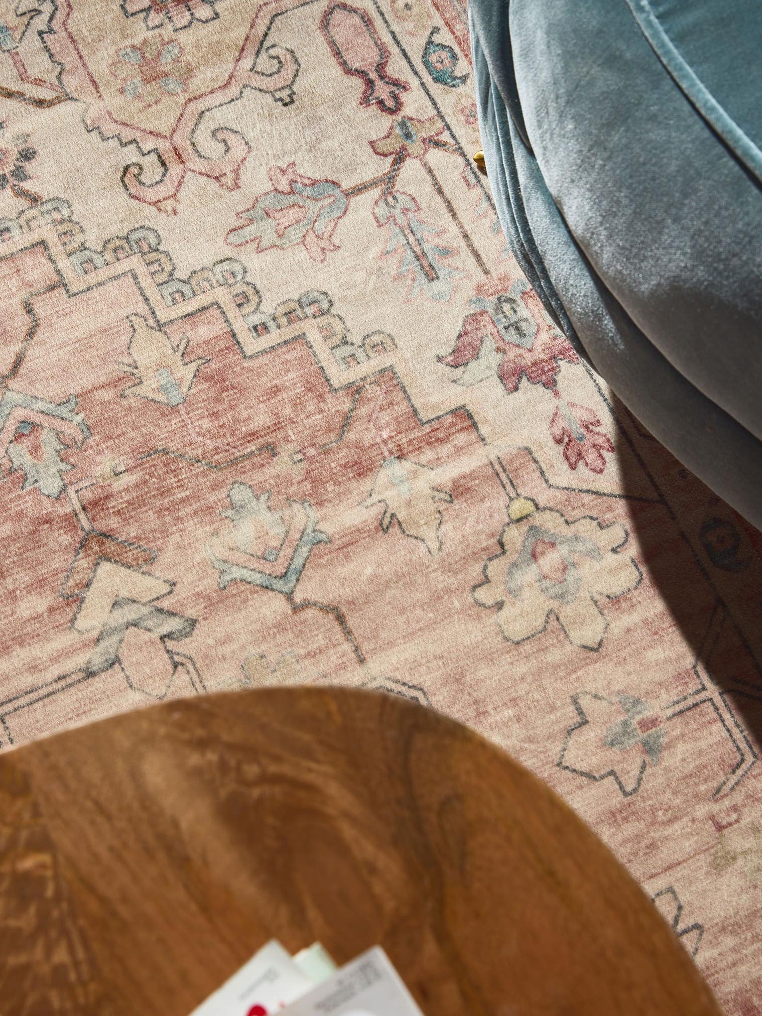 Rug made of 100% Polyester in Pink with a 1- 5 mm high pile by benuta Nest
