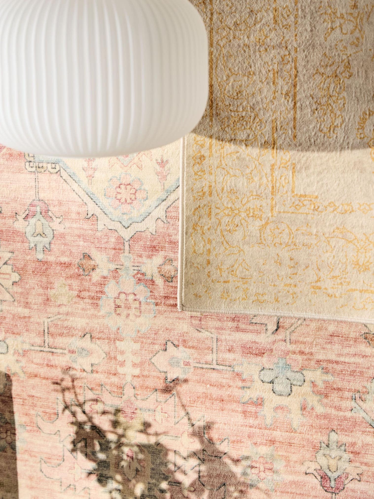 Rug made of 100% Polyester in Pink with a 1- 5 mm high pile by benuta Nest