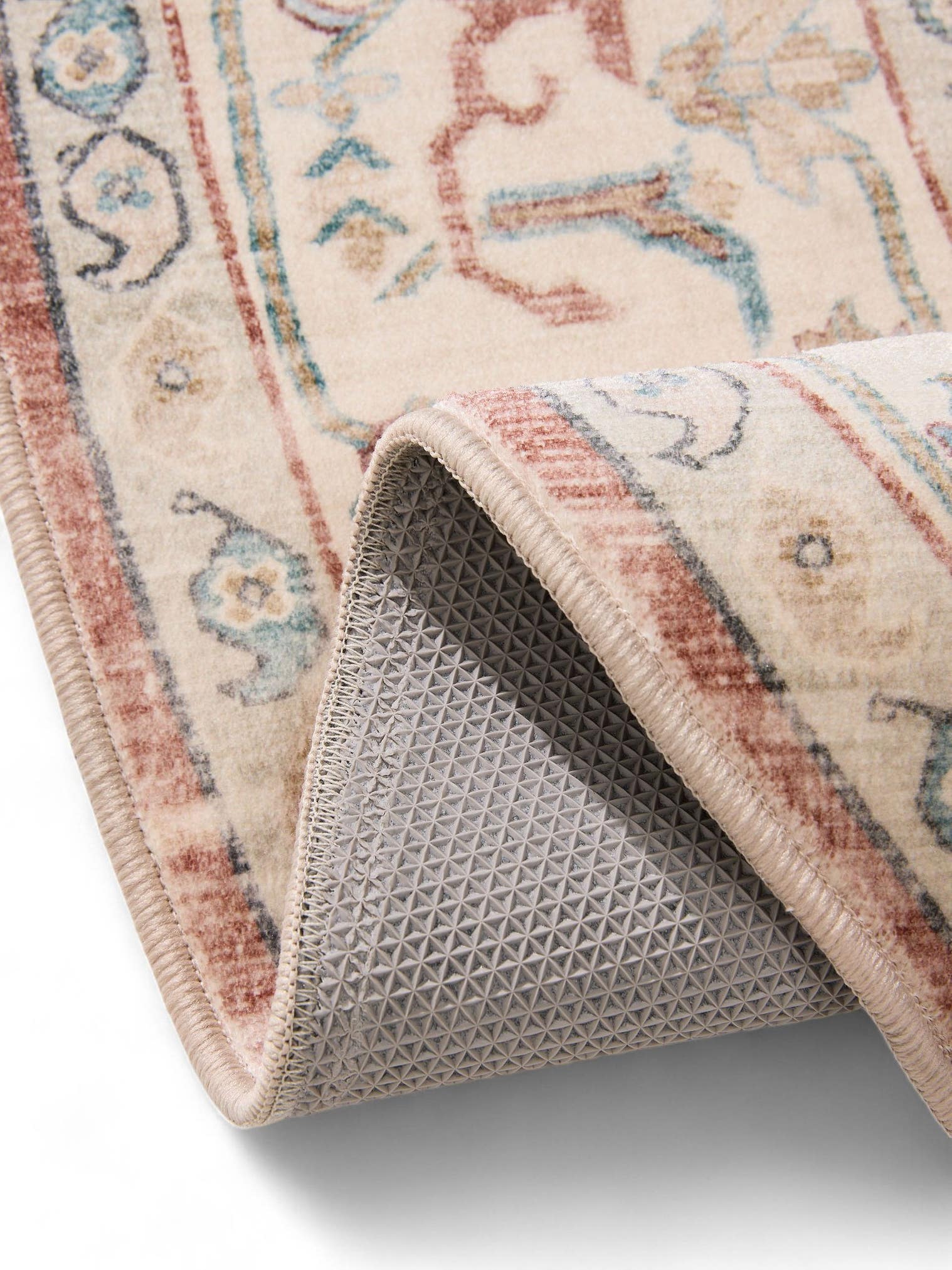 Teppich aus 100% Polyester in Multicolor mit bis 5 mm hohem Flor von benuta Nest