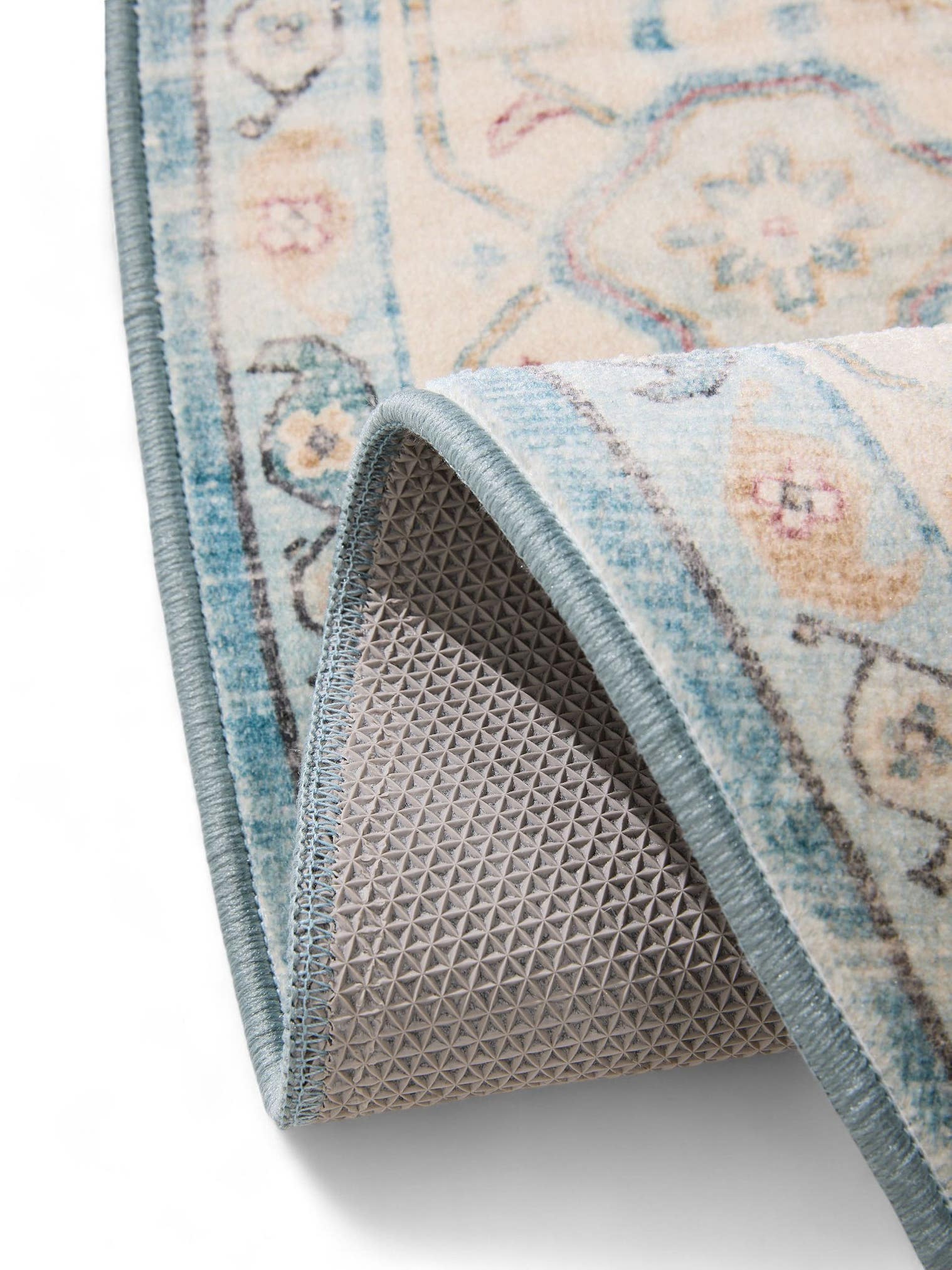 Teppich aus 100% Polyester in Multicolor mit bis 5 mm hohem Flor von benuta Nest