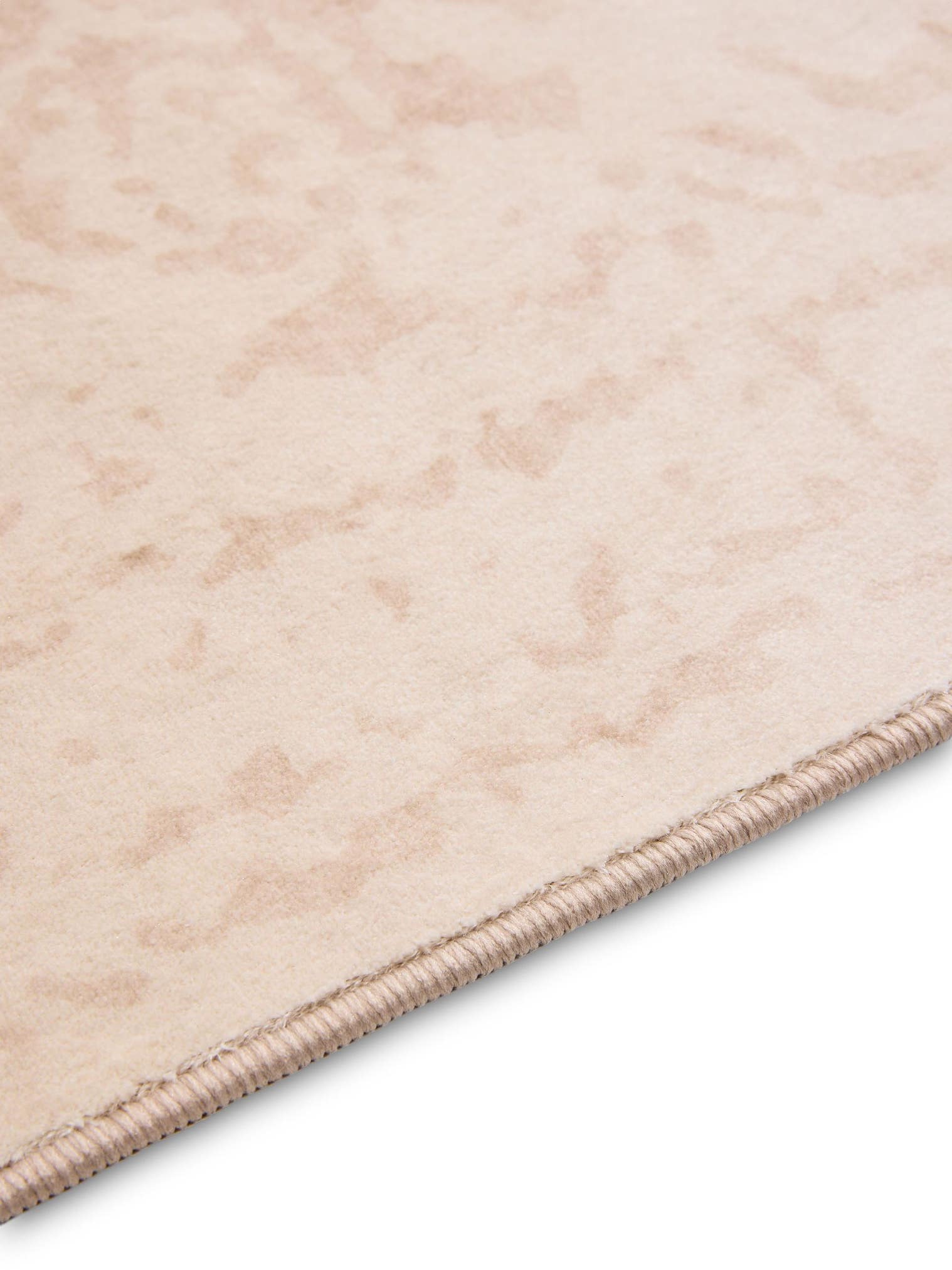 Rug made of 100% Polyester in Beige with a 1- 5 mm high pile by benuta Nest