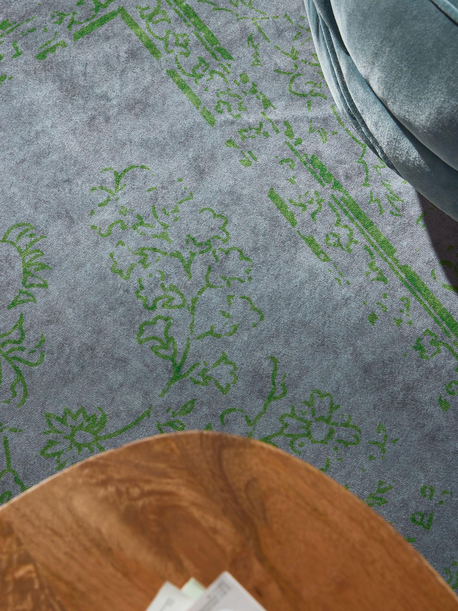 Rug made of 100% Polyester in Grey with a 1- 5 mm high pile by benuta Nest