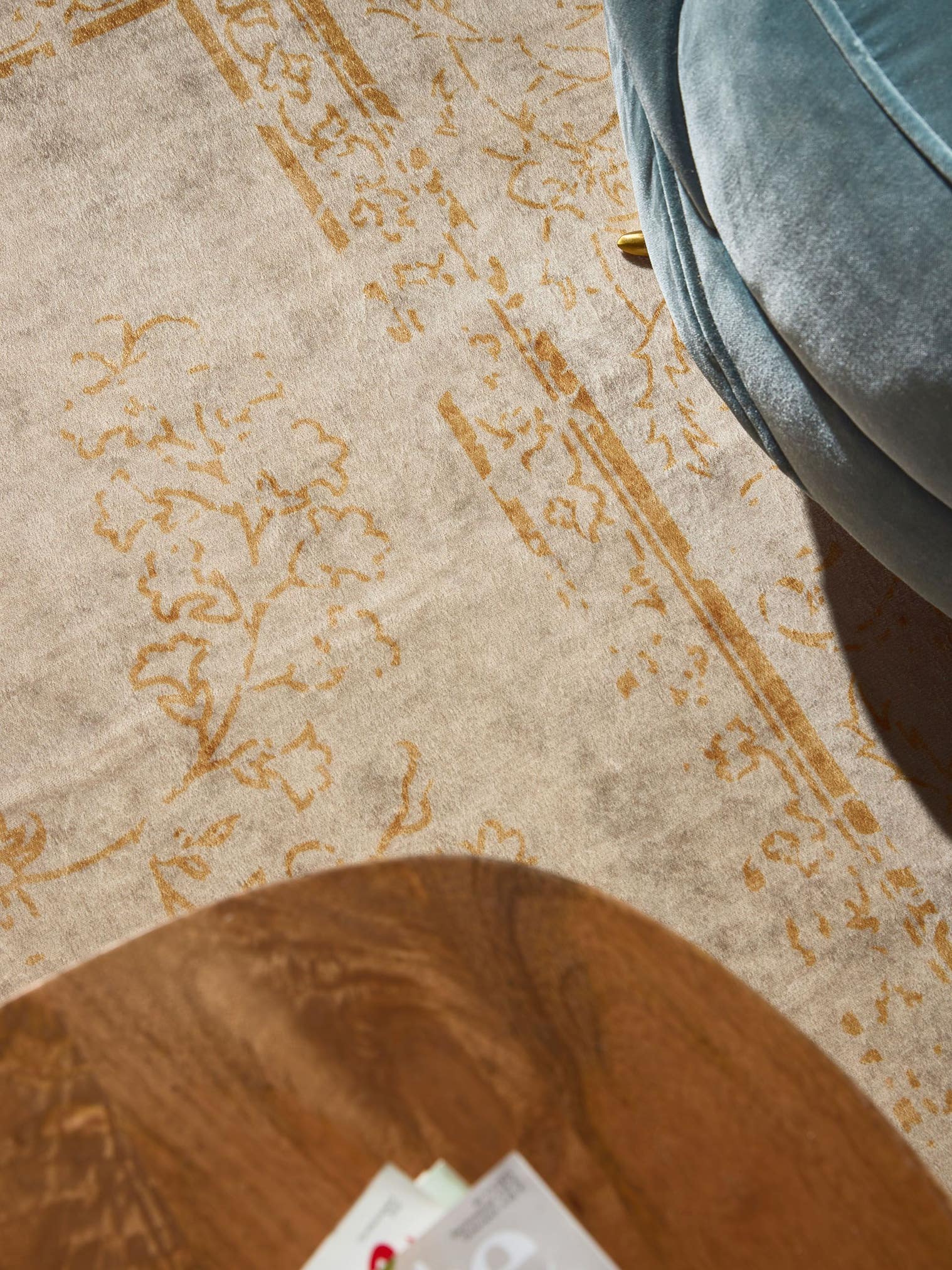 Teppich aus 100% Polyester in Beige mit bis 5 mm hohem Flor von benuta Nest