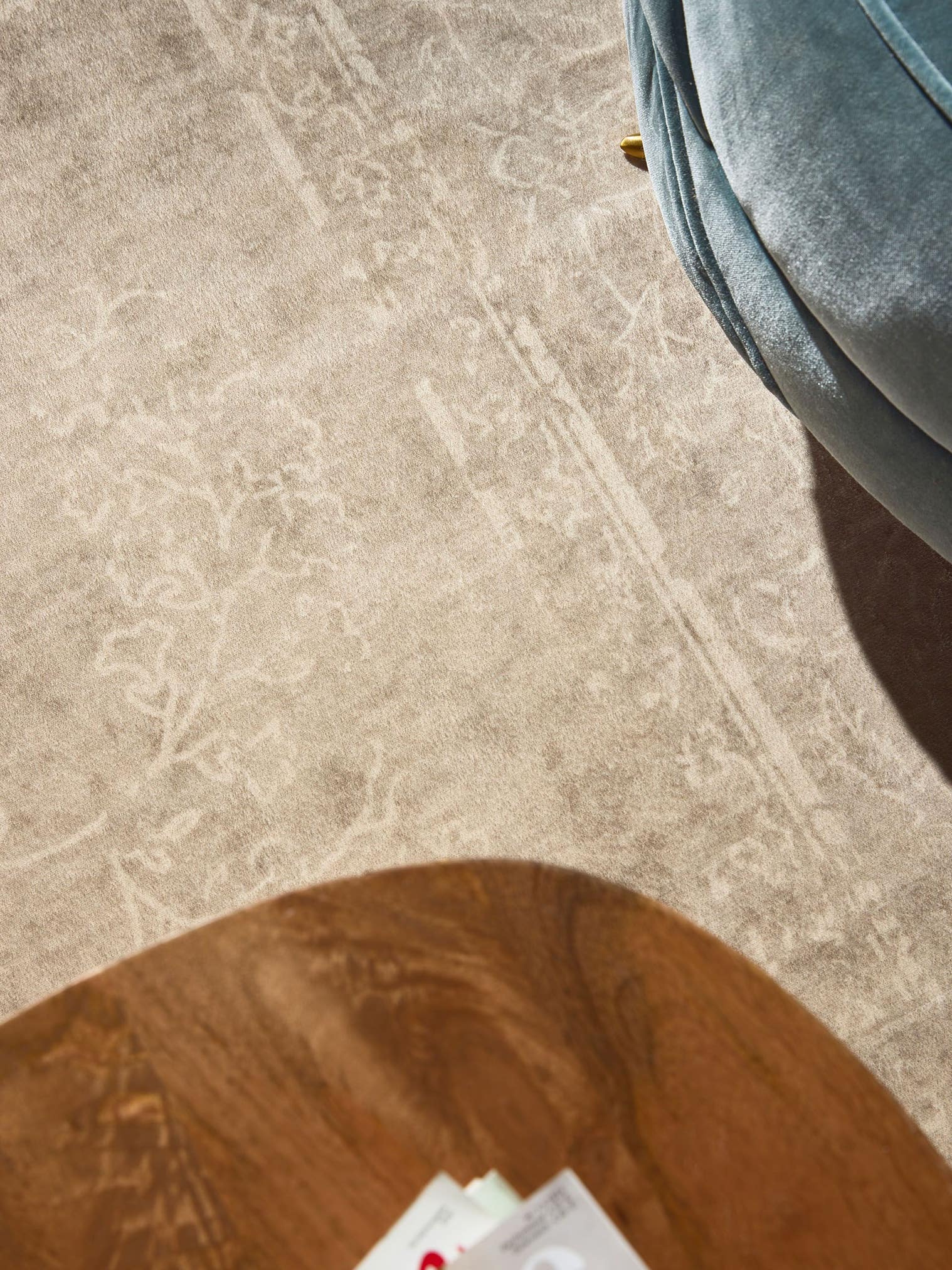 Rug made of 100% Polyester in Beige with a 1- 5 mm high pile by benuta Nest