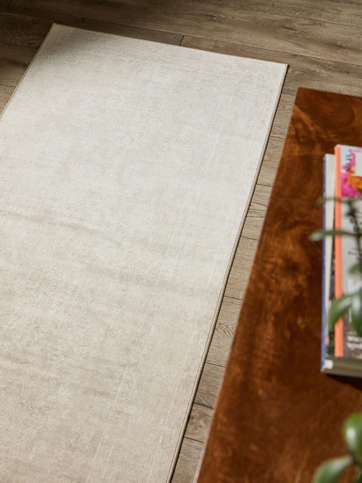 Tapis en 100% Polyester en Beige avec une pile de 1- 5 mm de hauteur de benuta Nest