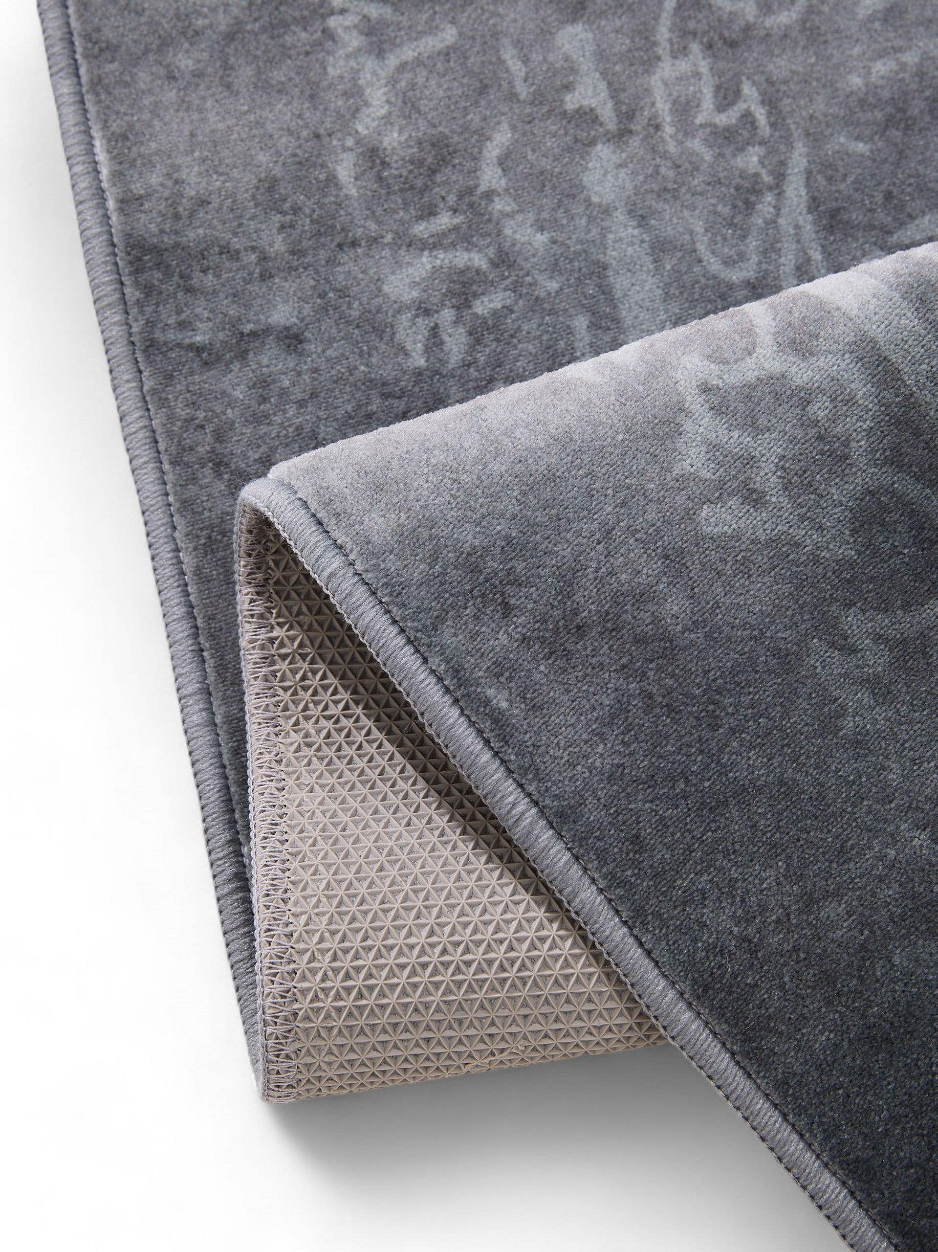 Rug made of 100% Polyester in Beige with a 1- 5 mm high pile by benuta Nest