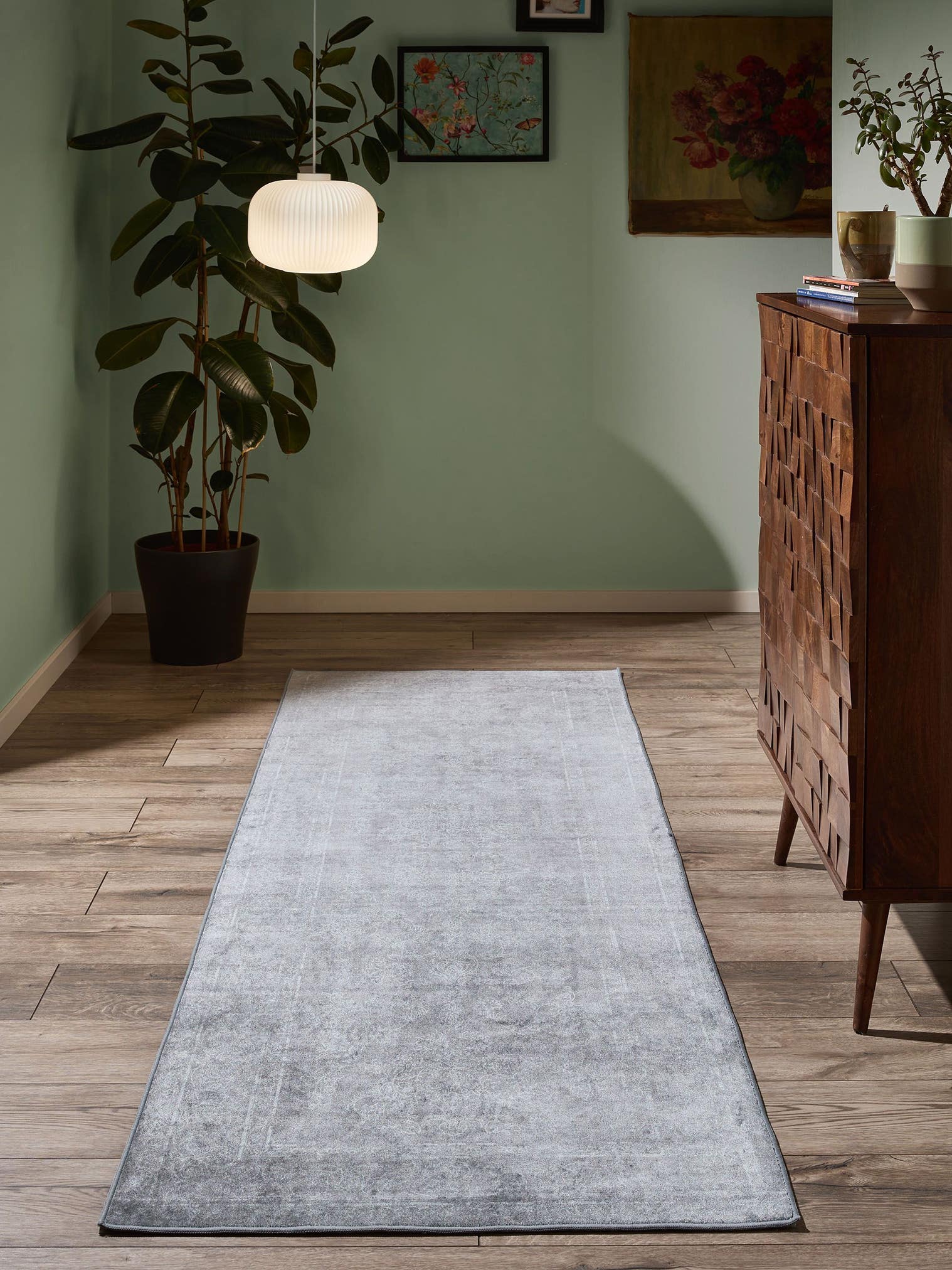 Rug made of 100% Polyester in Beige with a 1- 5 mm high pile by benuta Nest