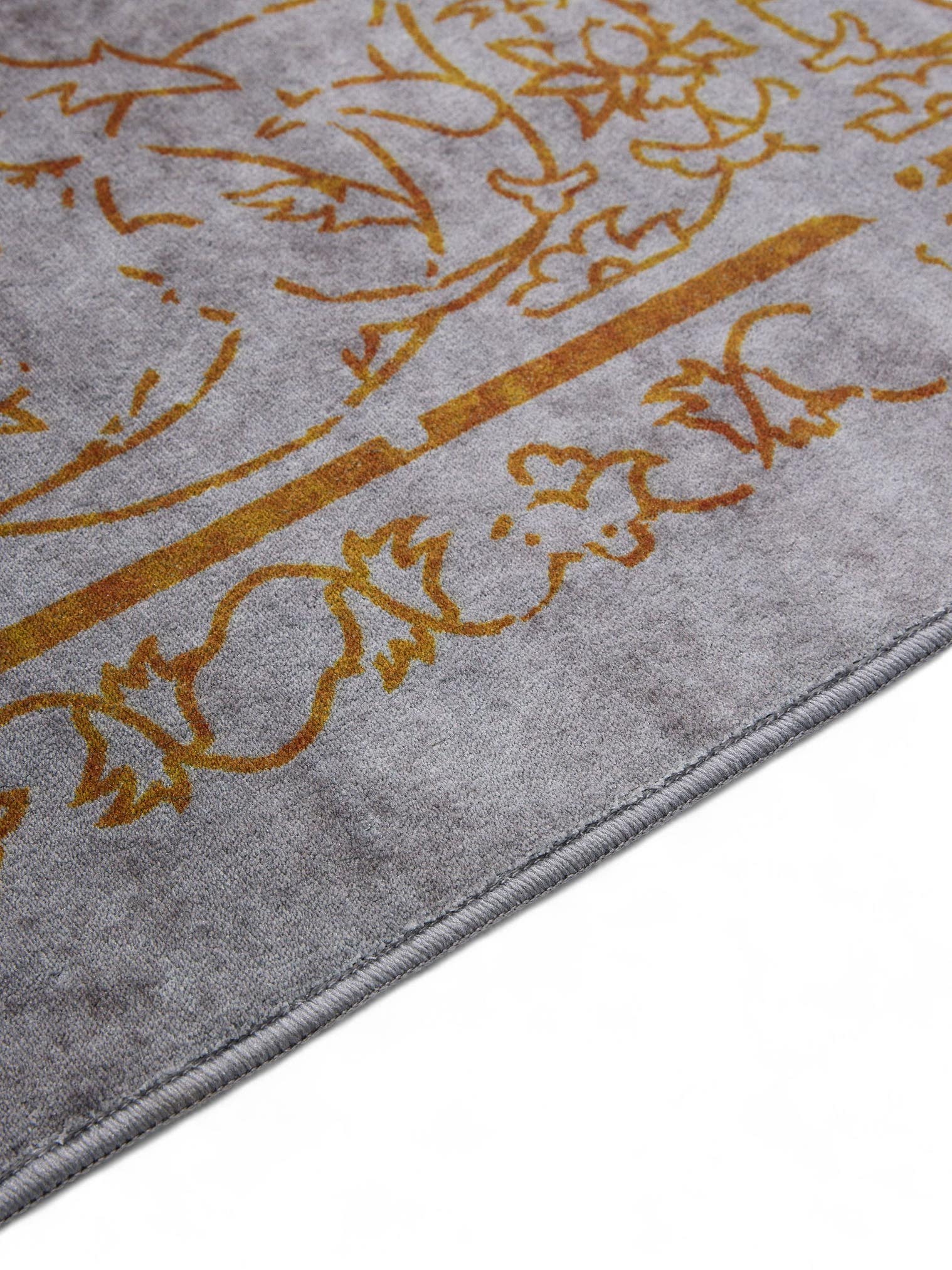 Rug made of 100% Polyester in Grey with a 1- 5 mm high pile by benuta Nest