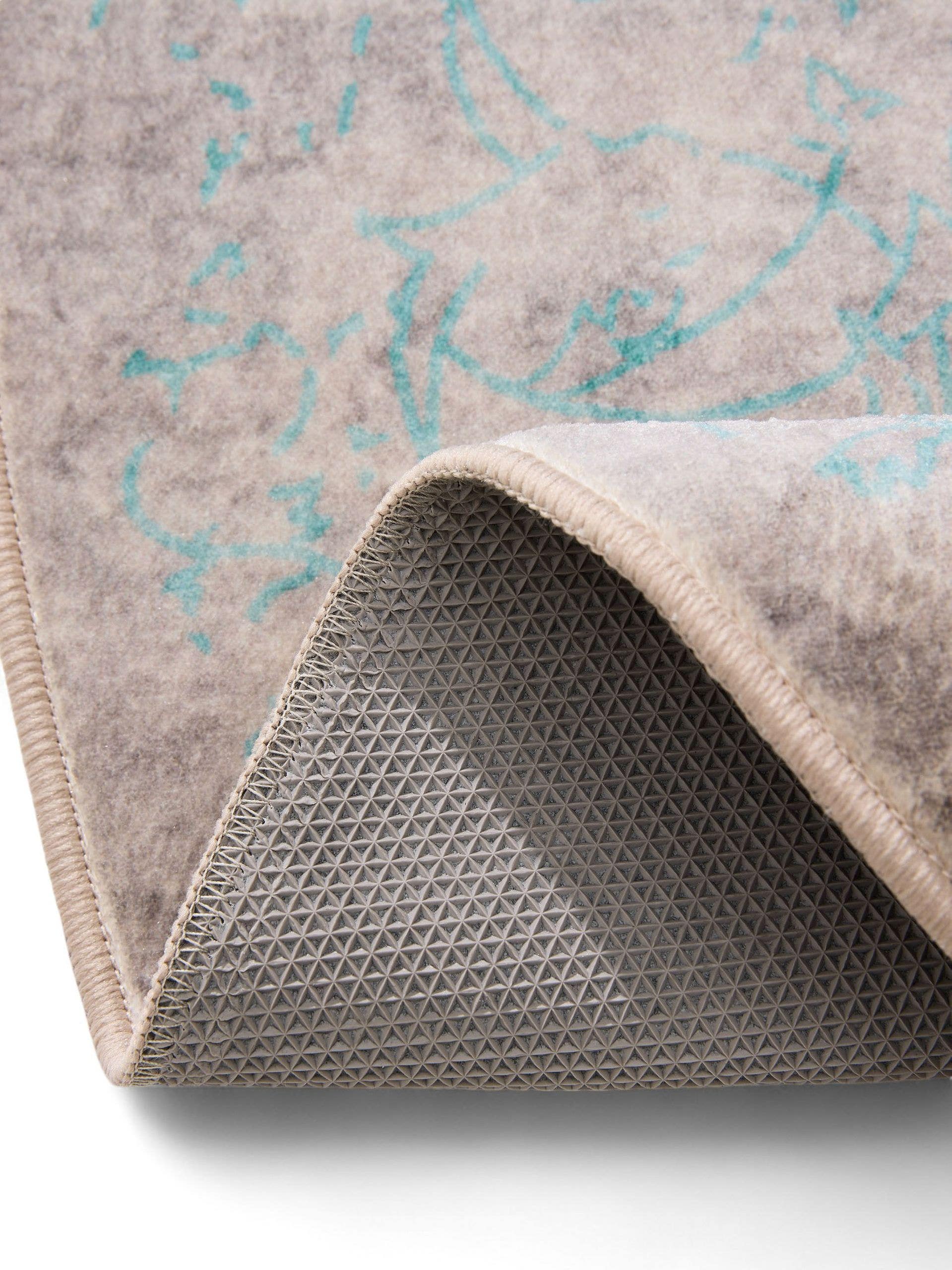 Tapijt van 100% Polyester in Grijs met een 1- 5 mm hoge pool van benuta Nest