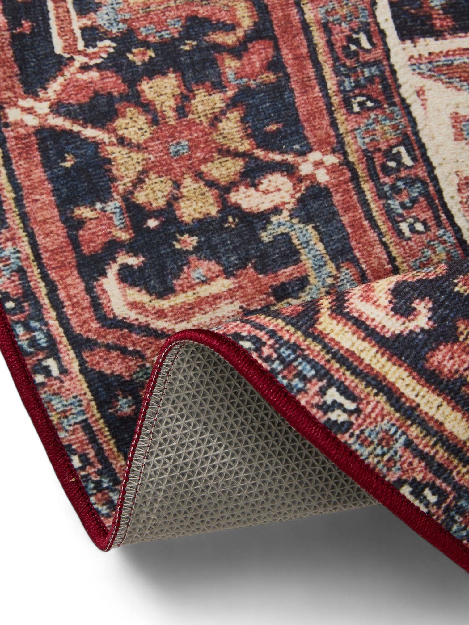 Rug made of 100% Polyester in Multicoloured with a 1- 5 mm high pile by benuta Basic